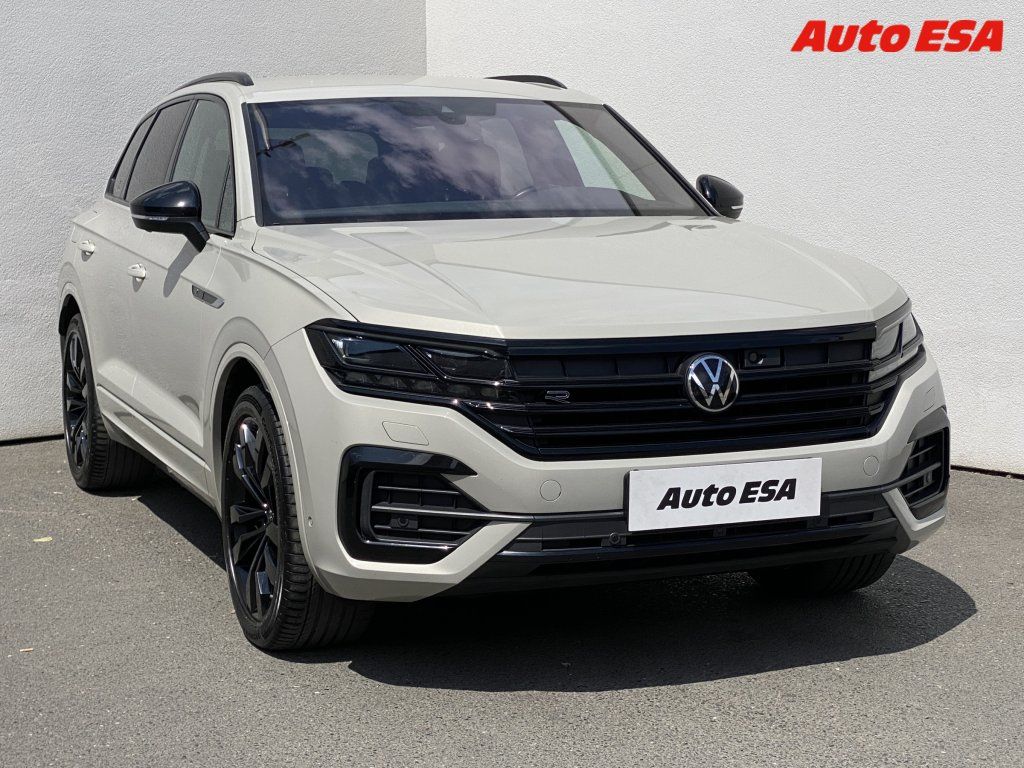 Volkswagen Touareg, 3.0 TDi 4x4,1.maj,ČR