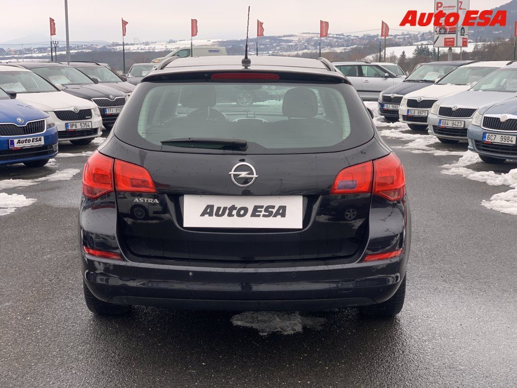 Opel Astra, 1.6i SportTourer - fotka 5