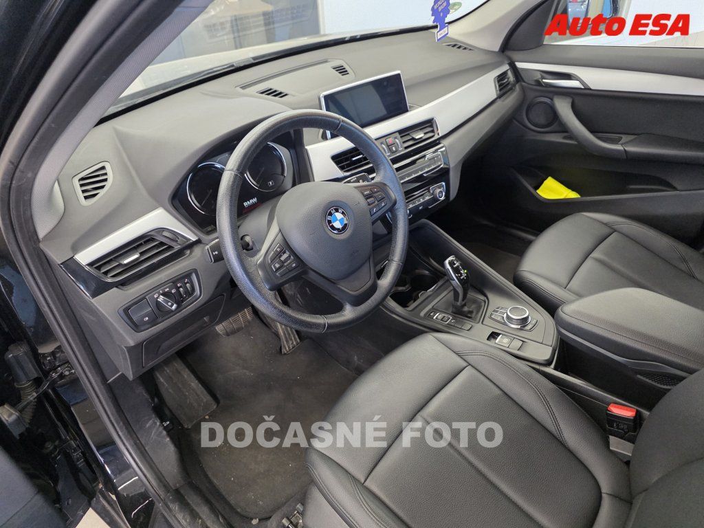 BMW X1, 1.5 D,servis.kniha,AT - fotka 3