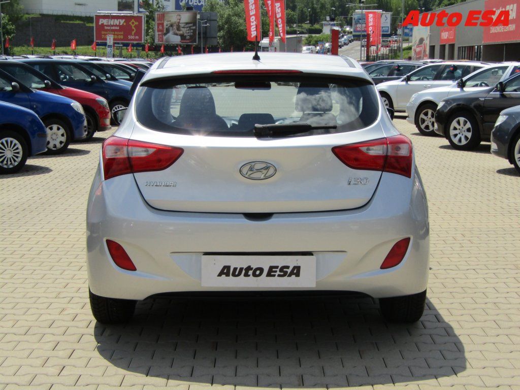 Hyundai i30, 1.6 GDi - fotka 5