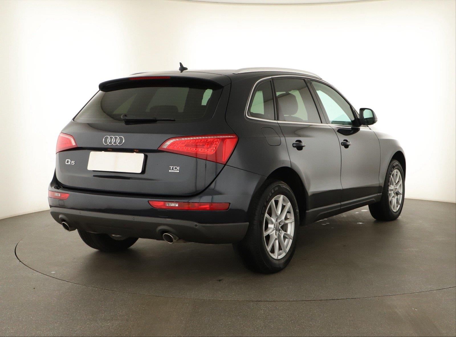 Audi Q5, 3.0 TDI, Exclusive, 4X4 - fotka 5