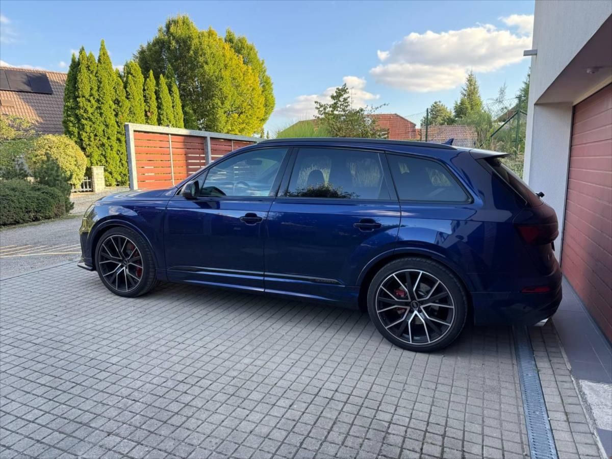 Audi SQ7, 4,0 TFSI V8  QUATTRO - fotka 2
