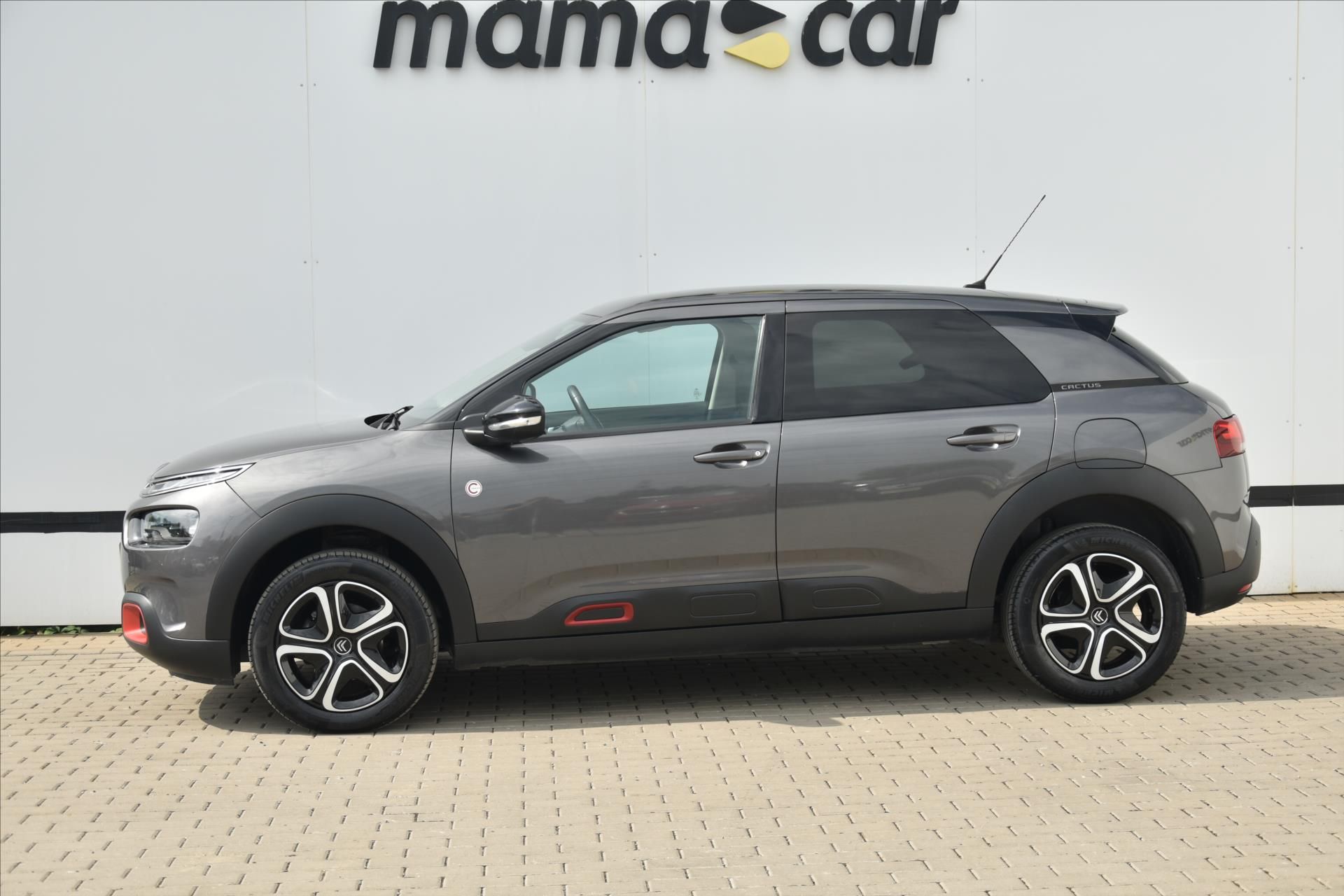 Citroën C4 Cactus, 1.2 Pure Tech 81kW ČR - fotka 4