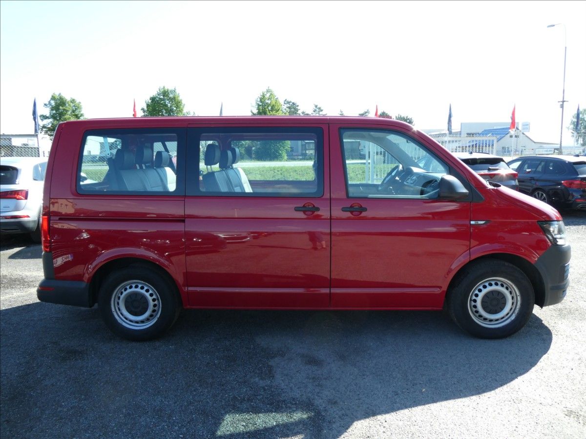 Volkswagen Transporter, 2,0 TDi 75kW 9.míst, serviska - fotka 2