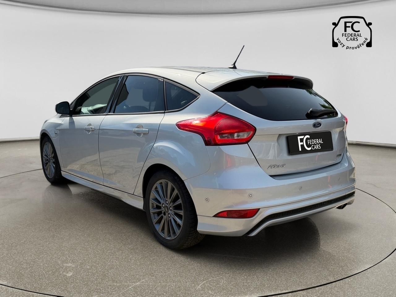 Ford Focus, ST-Line 1.5 EcoBoost 110kW - fotka 3