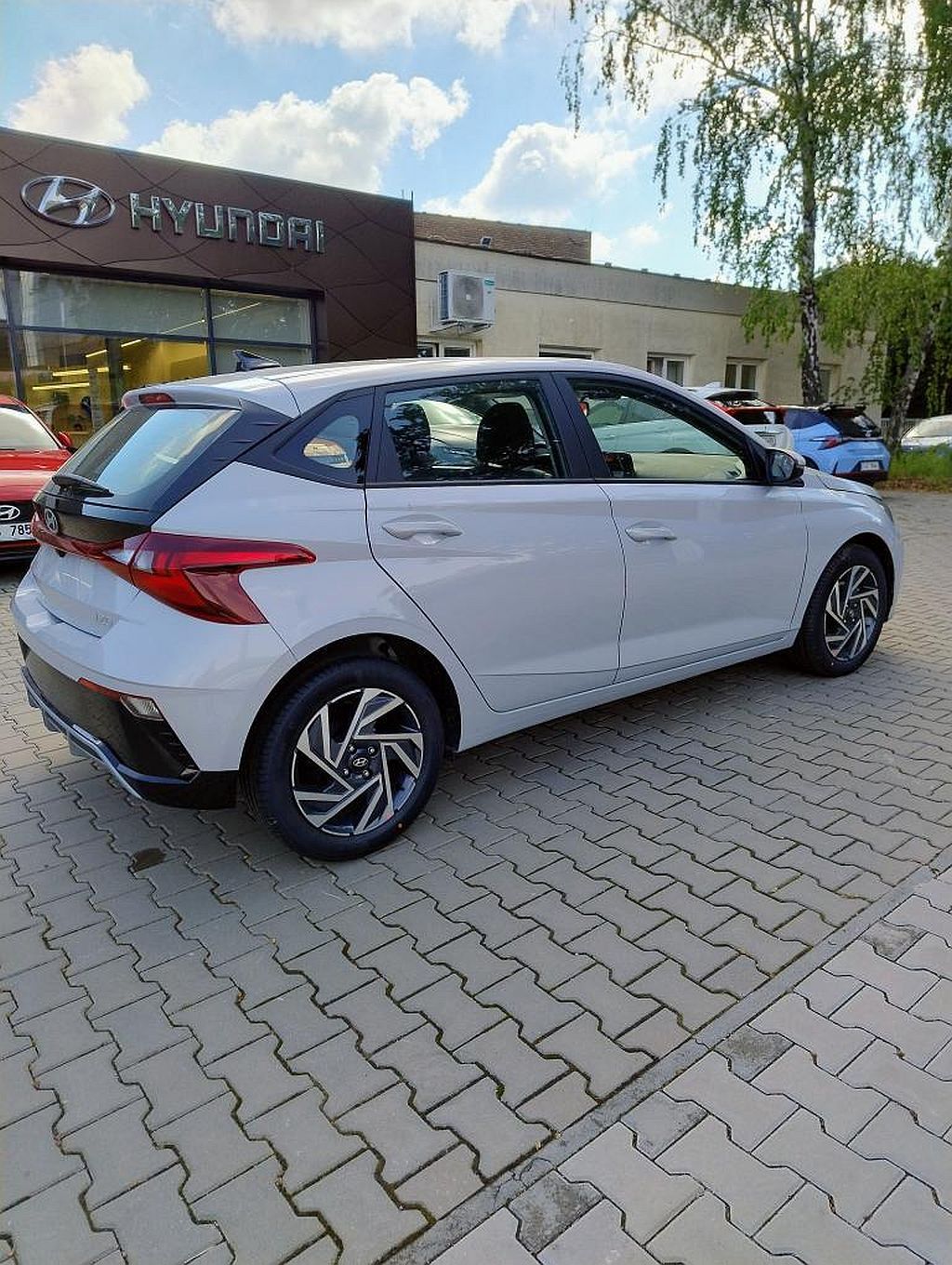 Hyundai i20, 1,0 TGDI DCT WAVE - fotka 4
