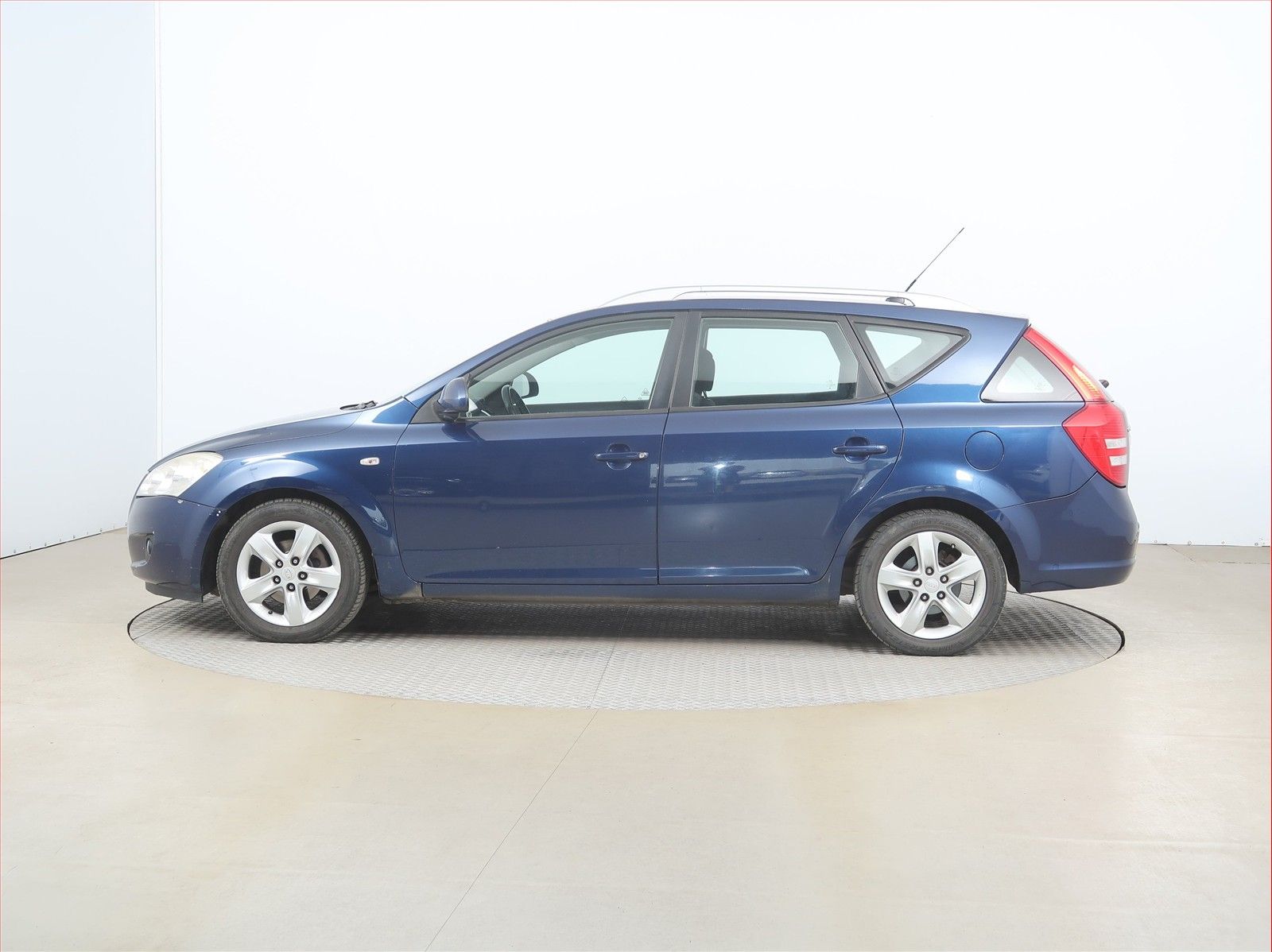 Kia Cee´d, 1.6 CVVT, Automatická klima - fotka 3