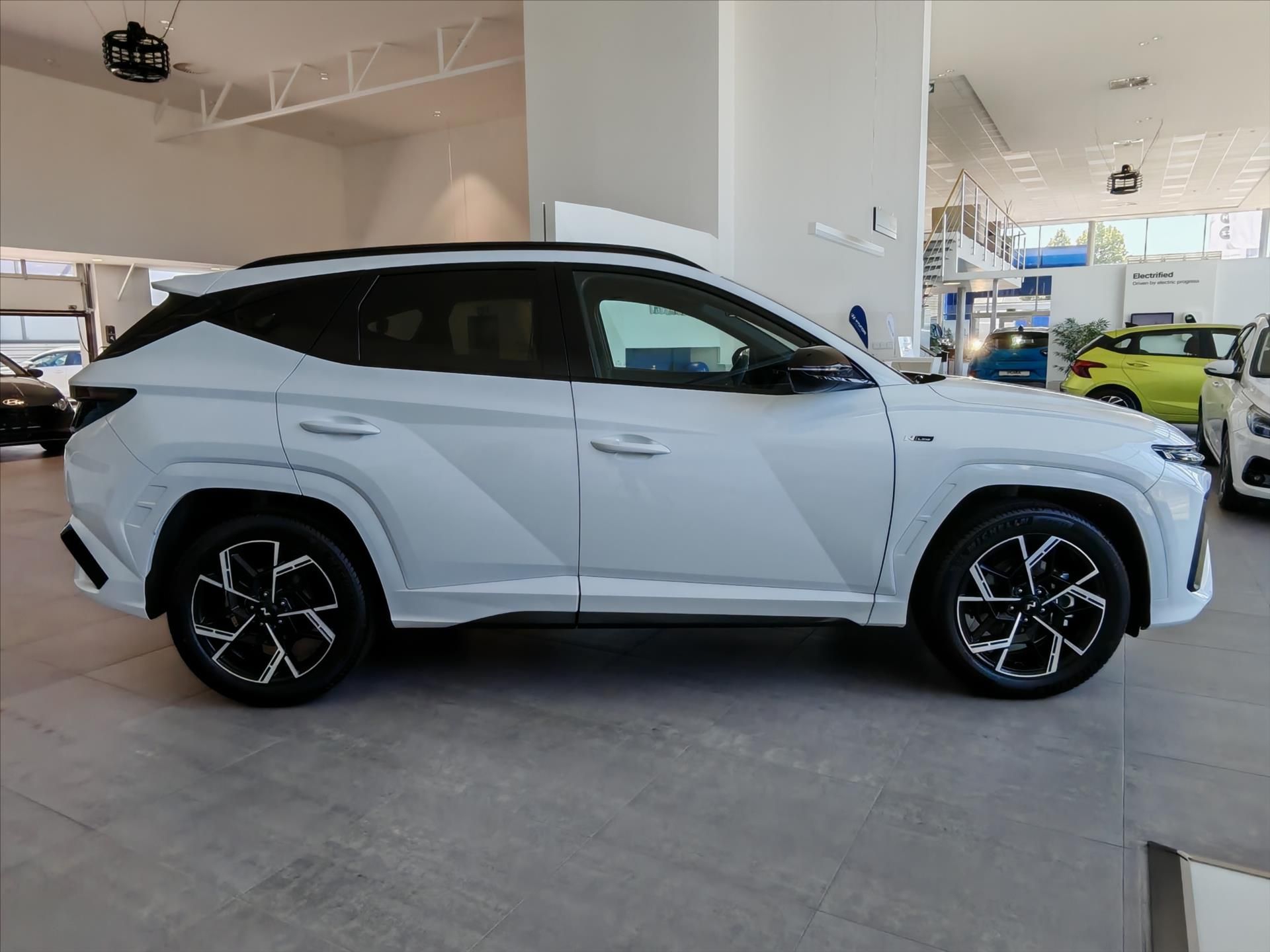 Hyundai Tucson, 1,6 T-GDi  GO Czech N Line! DC - fotka 5