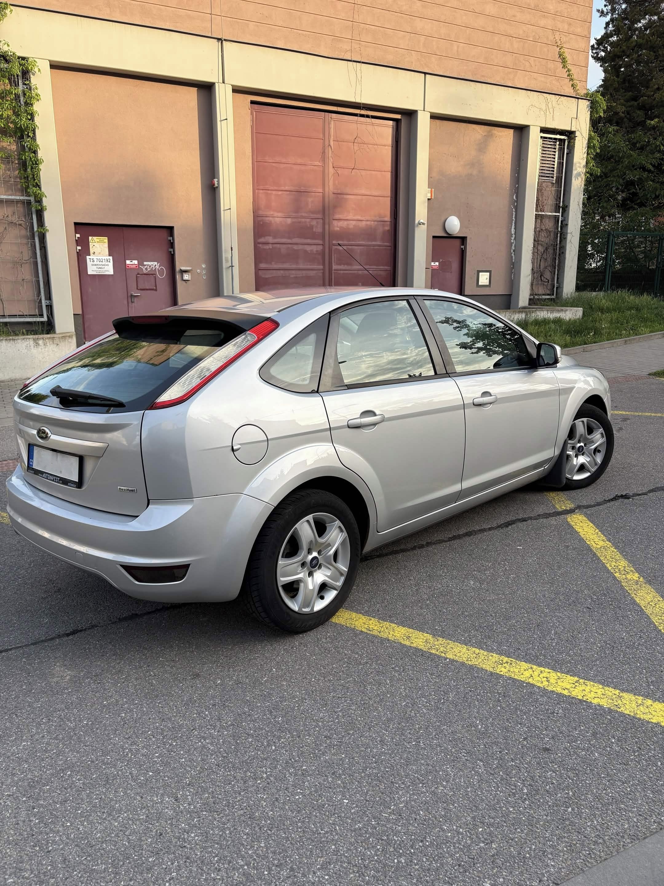 Ford Focus, MK2 1.8 Duratec HE - fotka 5