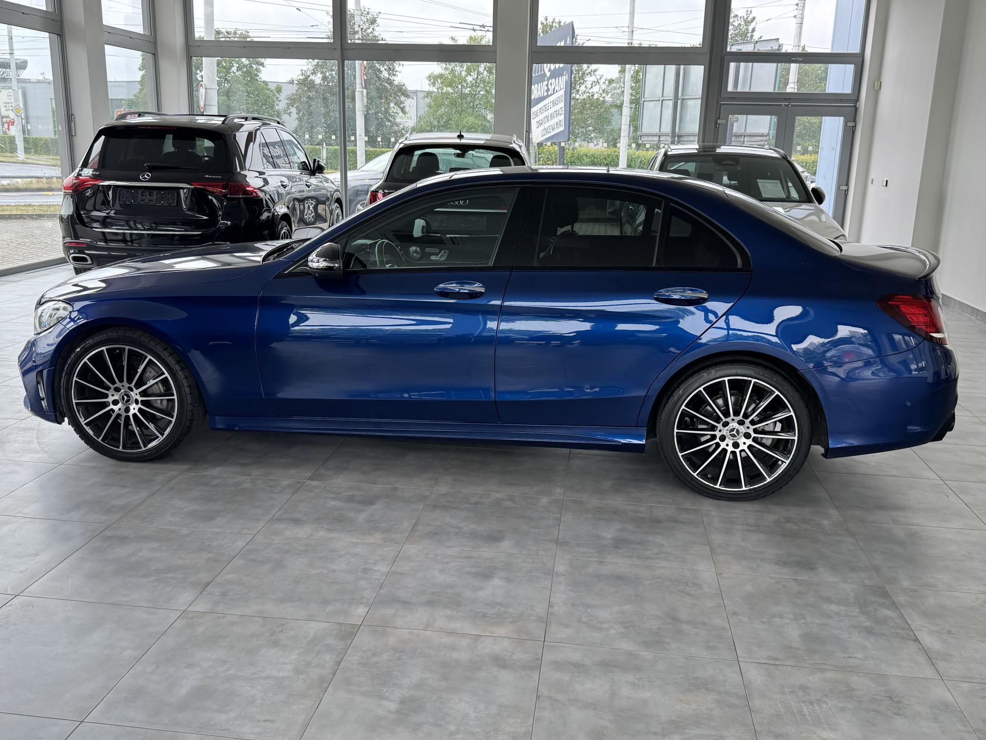 Mercedes-Benz Třídy C, C200 4M AMG LED PANORAMA - fotka 4