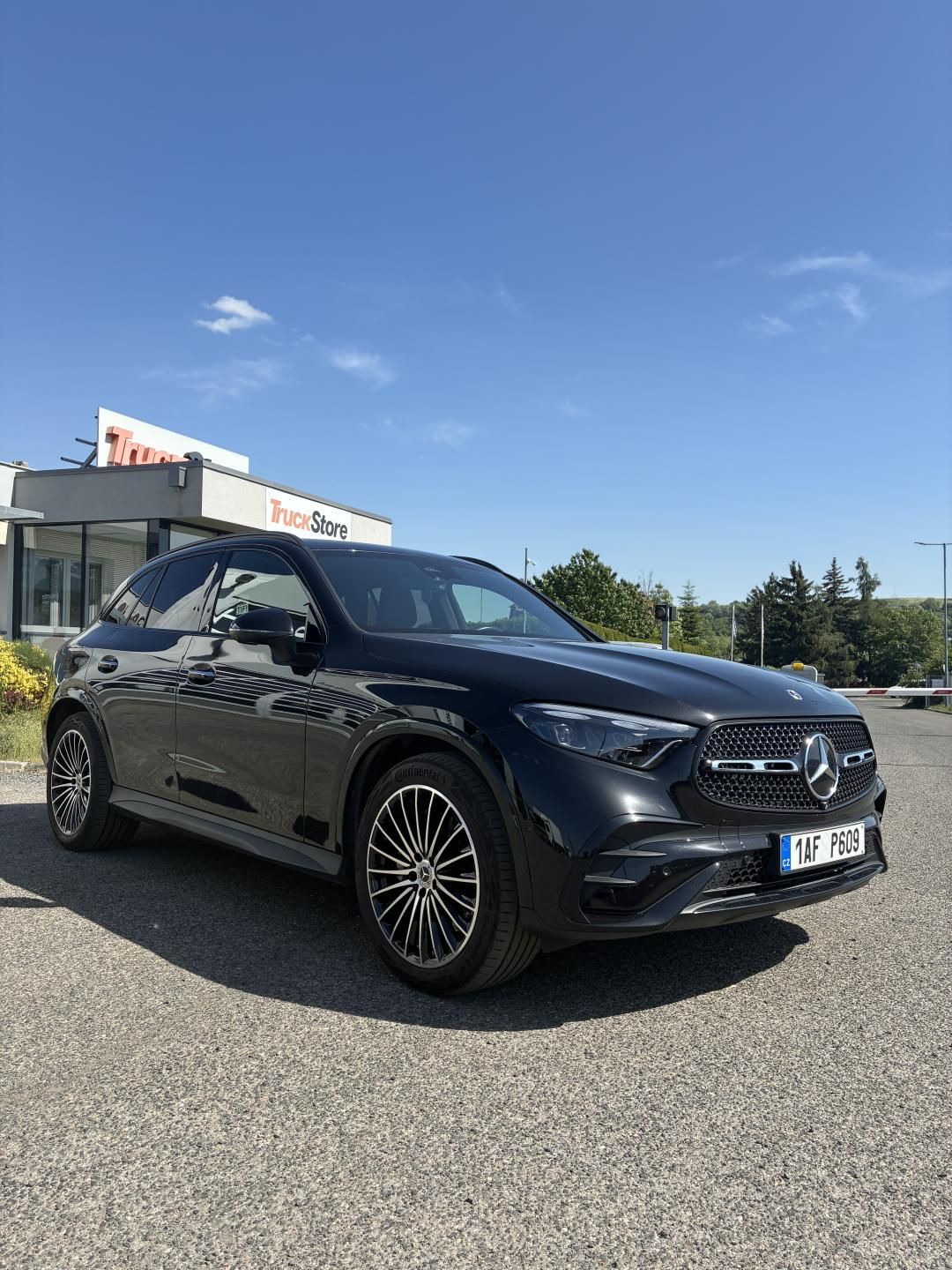 Mercedes-Benz GLC, 220d 4MATIC - fotka 2