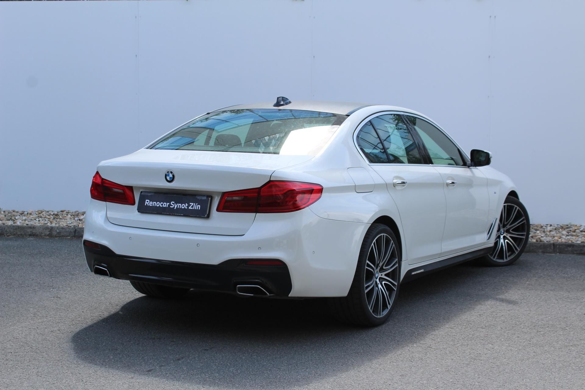 BMW Řada 5, 540d xDrive Mpaket Limousine - fotka 2