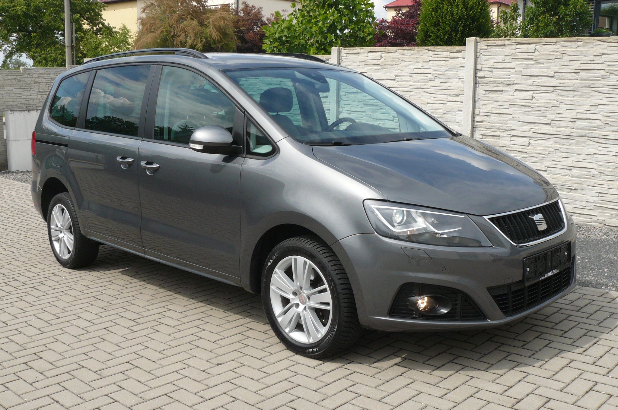 Seat Alhambra, 1.4 TSi, XENONY, KAMERA, NAVI. - fotka 2