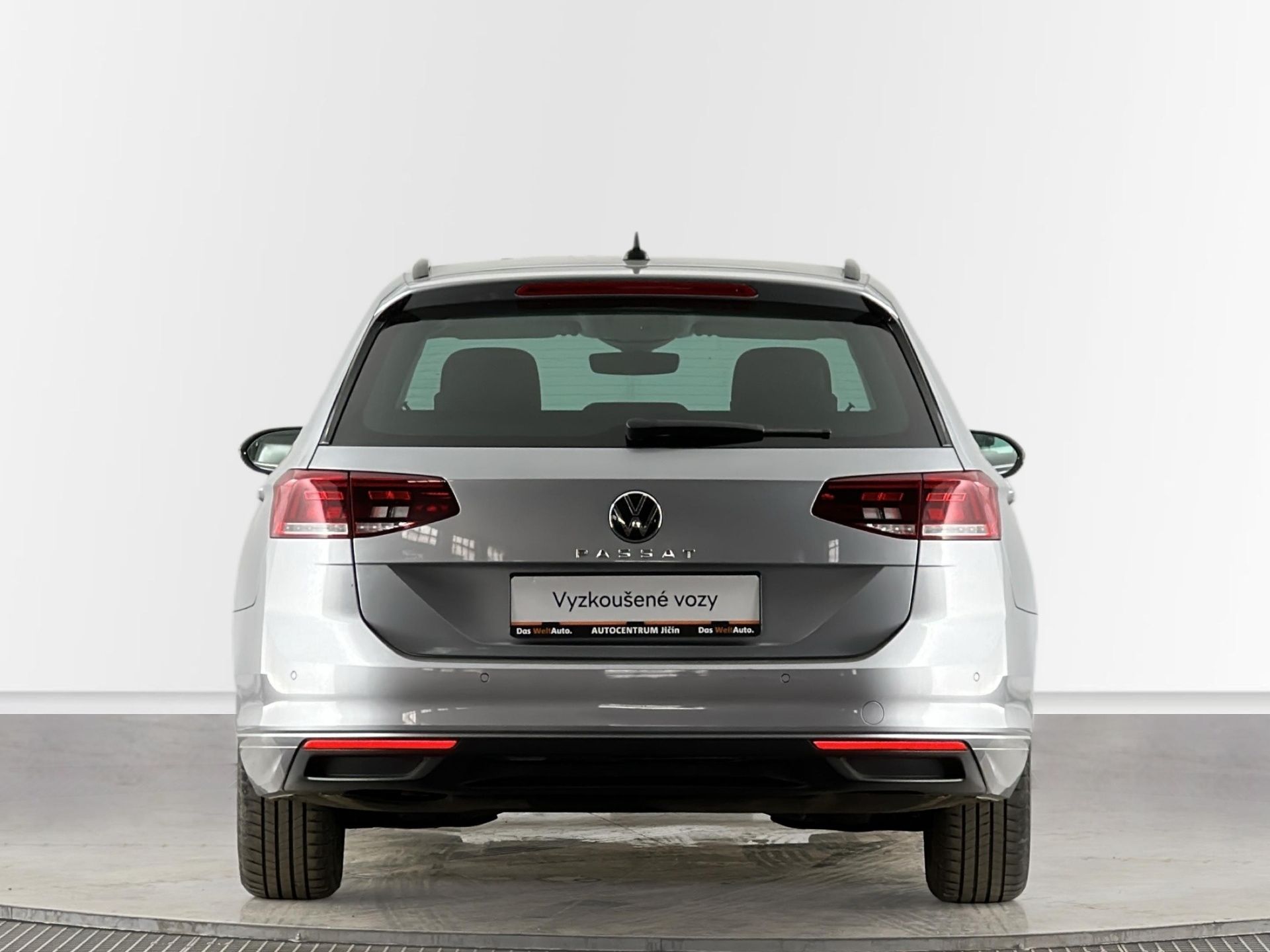 Volkswagen Passat, Business 2.0 TDI 110kW DSG - fotka 6
