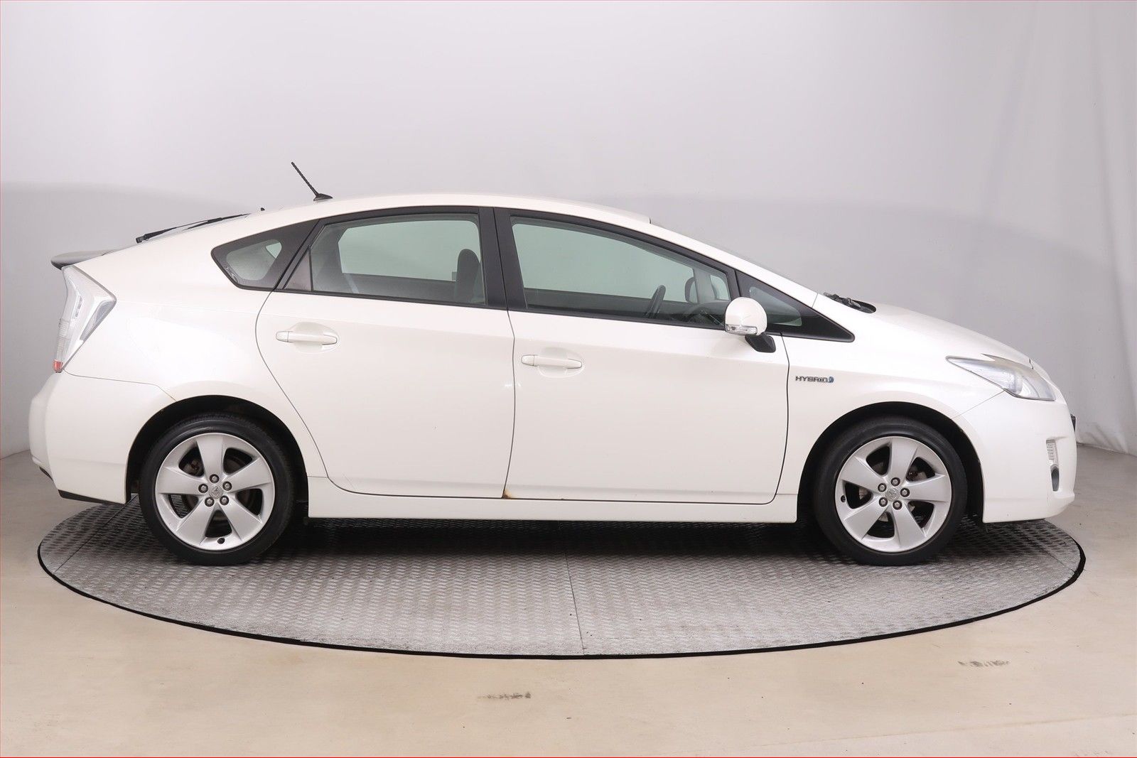 Toyota Prius, 1.8 VVT-i HSD, Automat - fotka 6