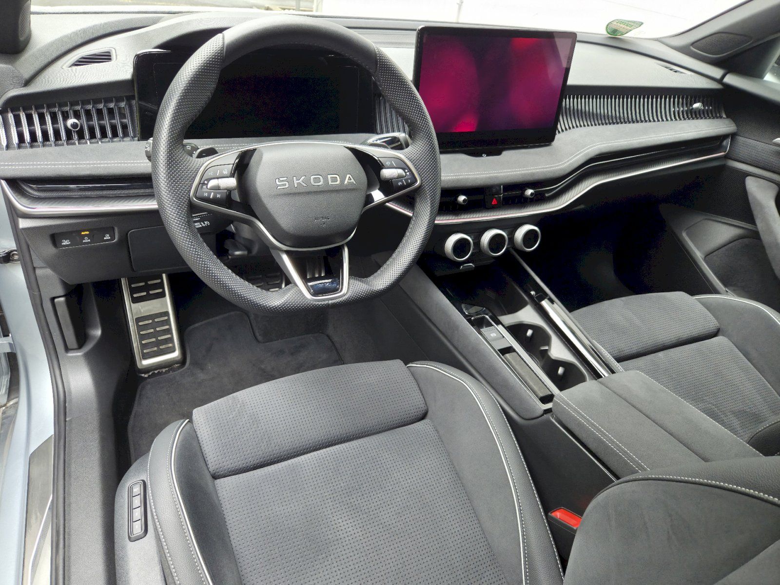Škoda Superb, TDI 4x4 2.0/142kW SportLine - fotka 6