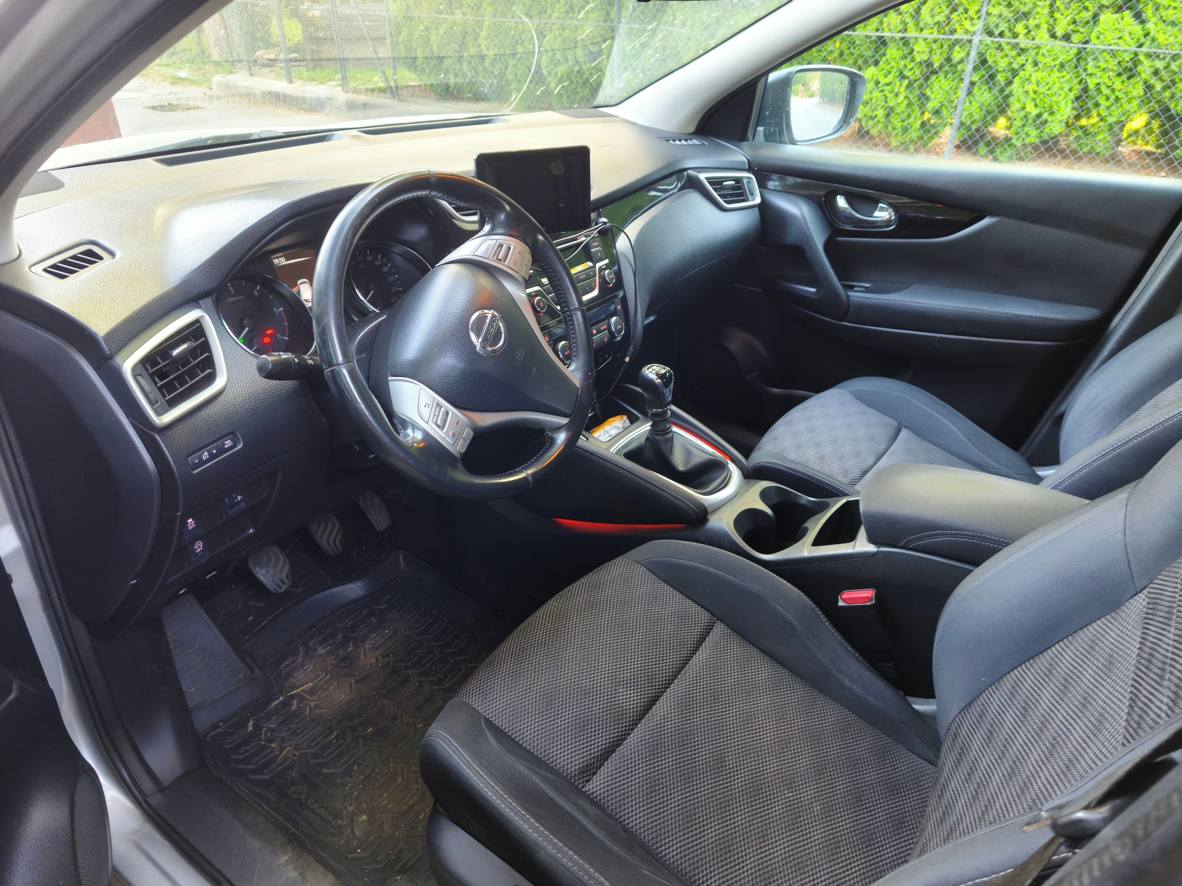 Nissan Qashqai, 1,5 DCI, servisováno - fotka 5