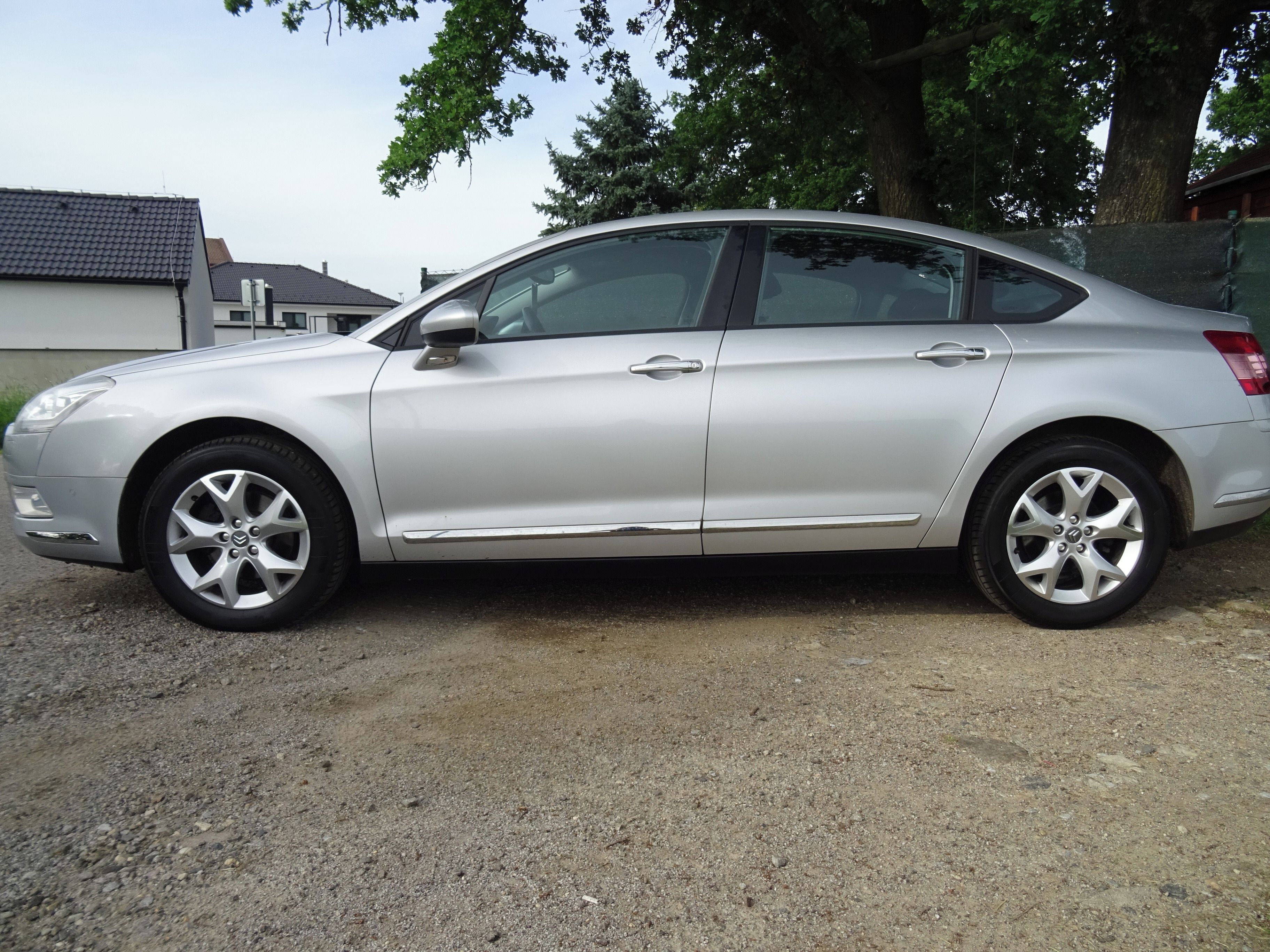 Citroën C5, 1,6HDi 2x kola,tažné,pěkná výb - fotka 6