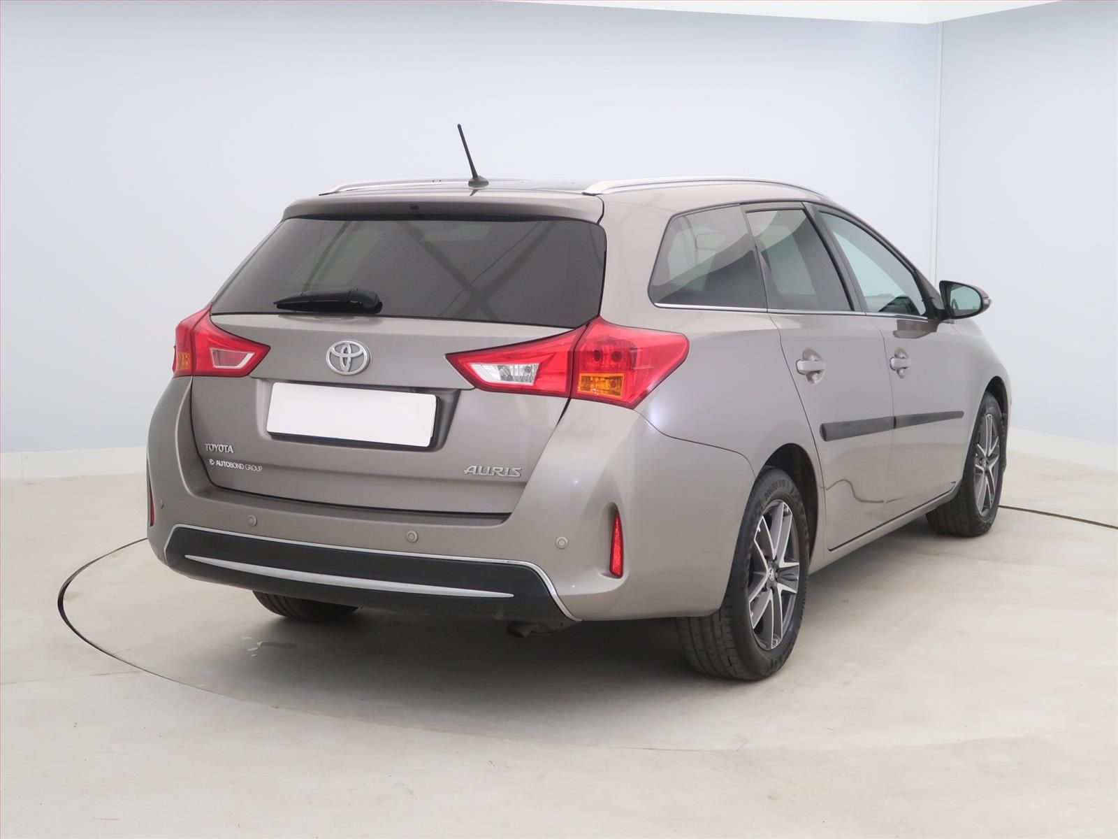 Toyota Auris, 1.6 Valvematic, Serv.kniha - fotka 5