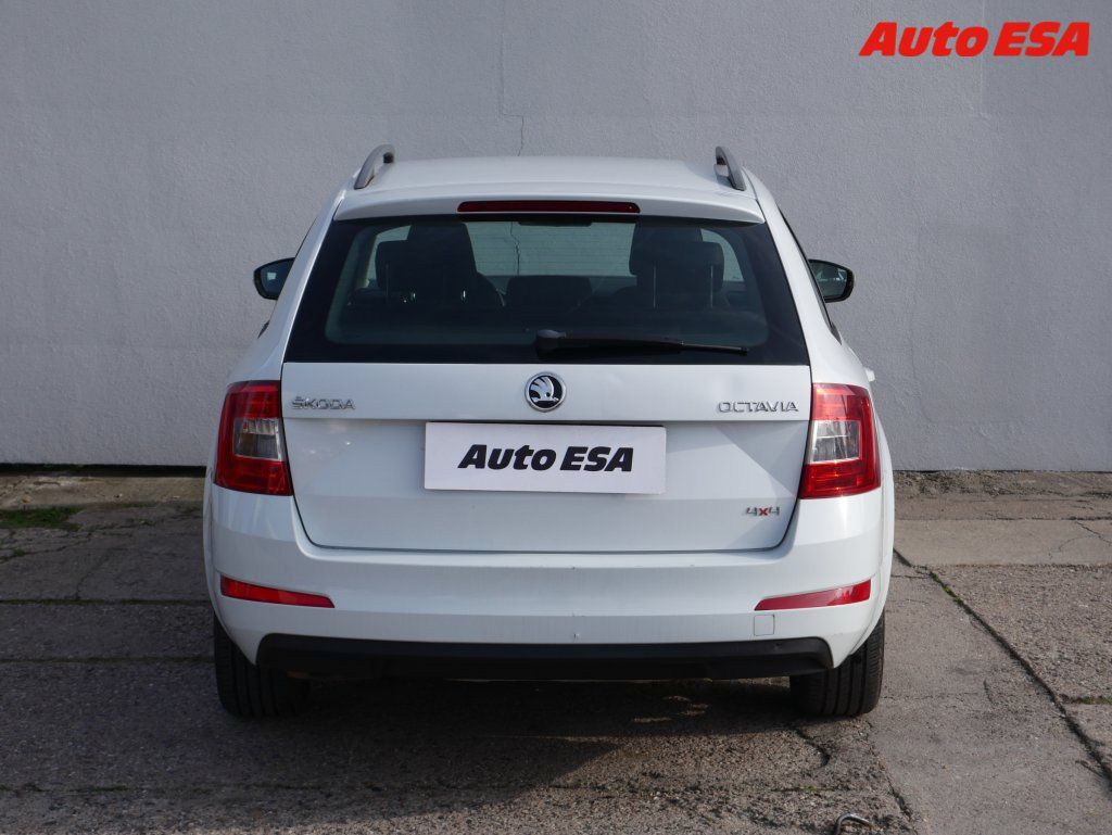 Škoda Octavia, 1.6 TDi 4x4,ČR,Ambition - fotka 5