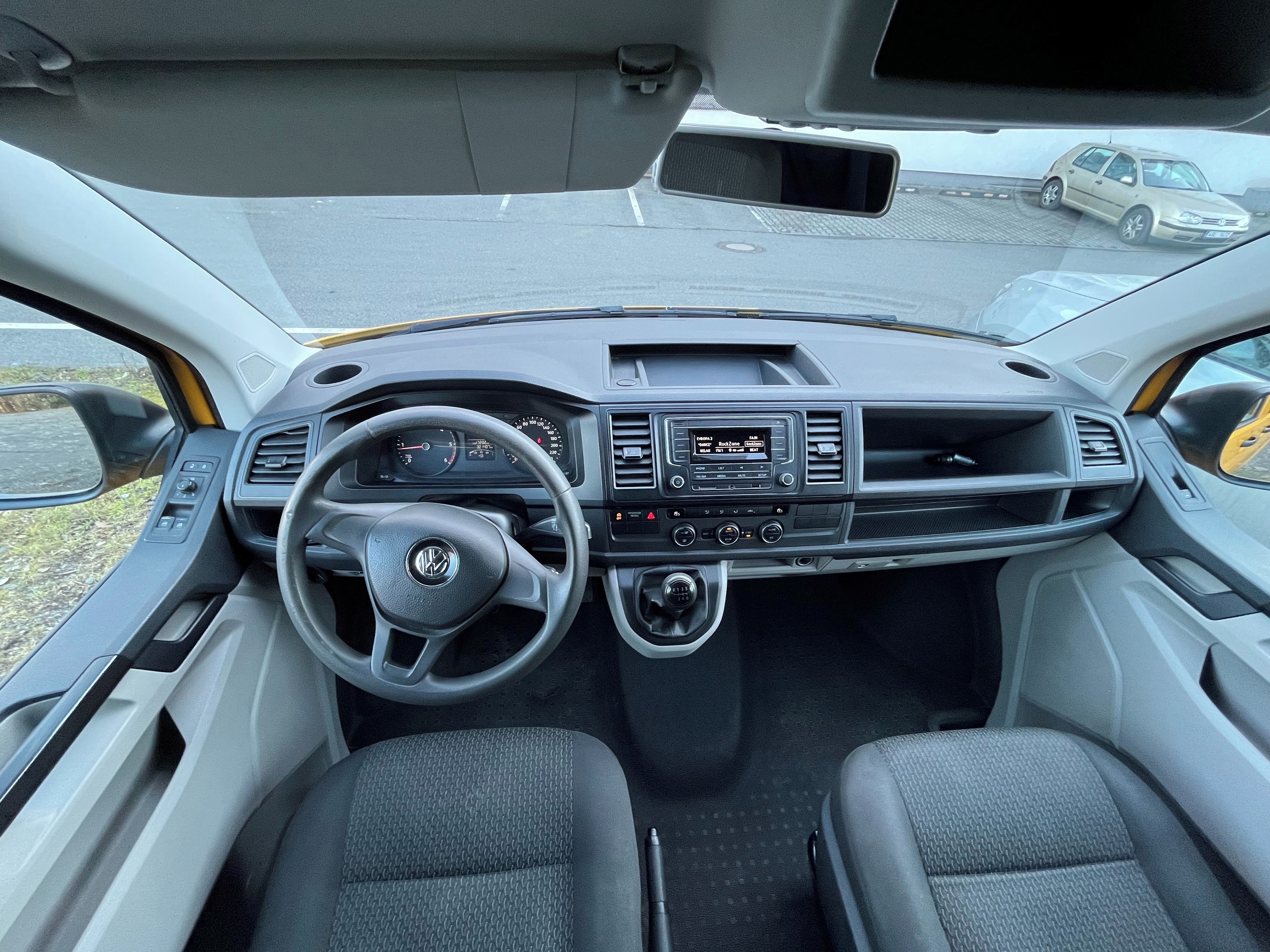 Volkswagen Caravelle, Prodám VW T6 Caravelle - fotka 5