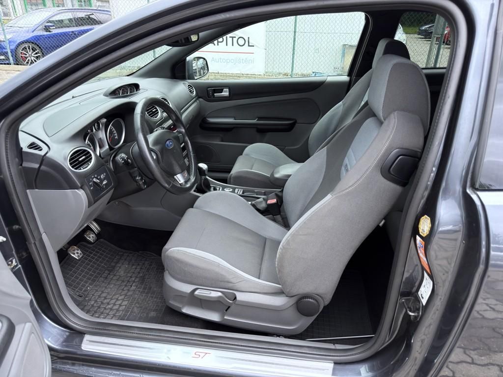 Ford Focus, ST 2.5i 166 kW - fotka 6