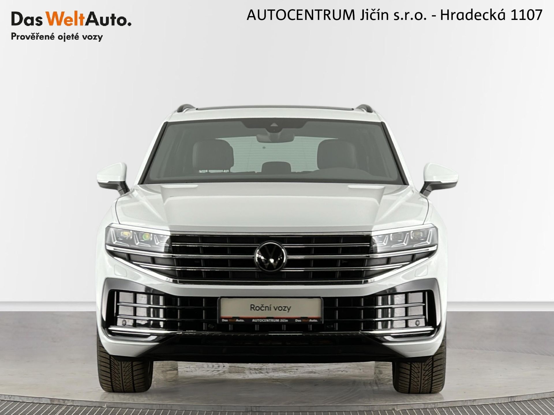 Volkswagen Touareg, Elegance 3.0 TDI 210kW 4Motion - fotka 4
