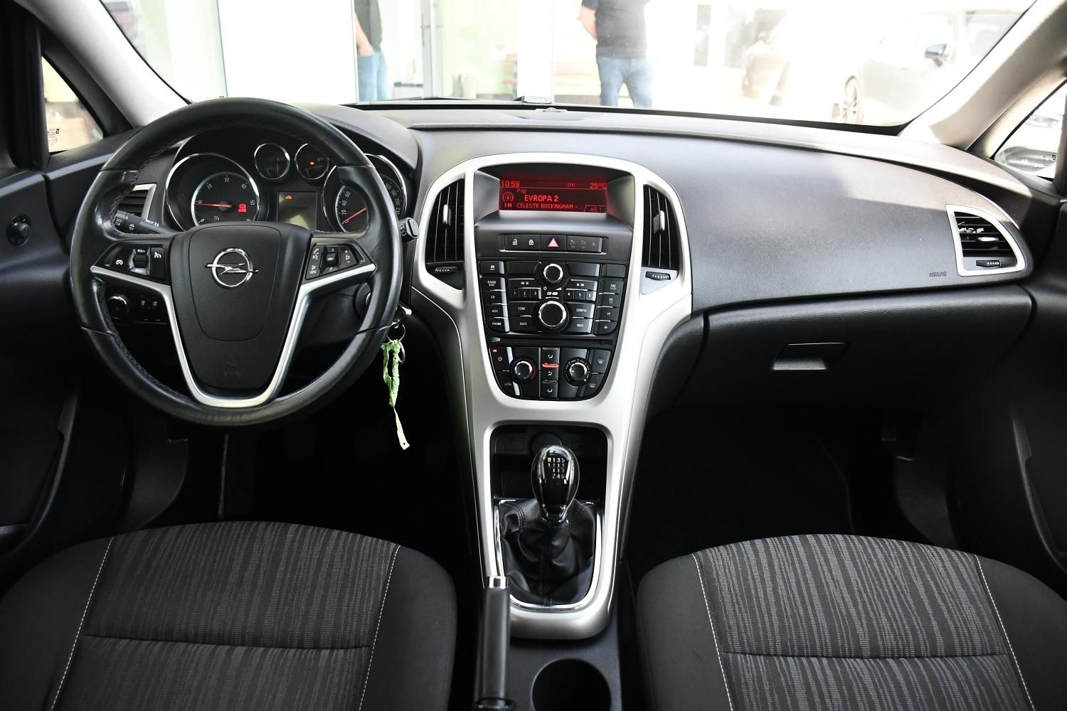 Opel Astra, 1.7CDTi SPORTS TOURER - fotka 5