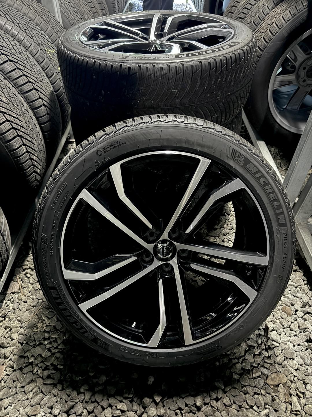 Volvo V90, T8 AWD ULTRA *VZDUCH* VENTIL. - fotka 2