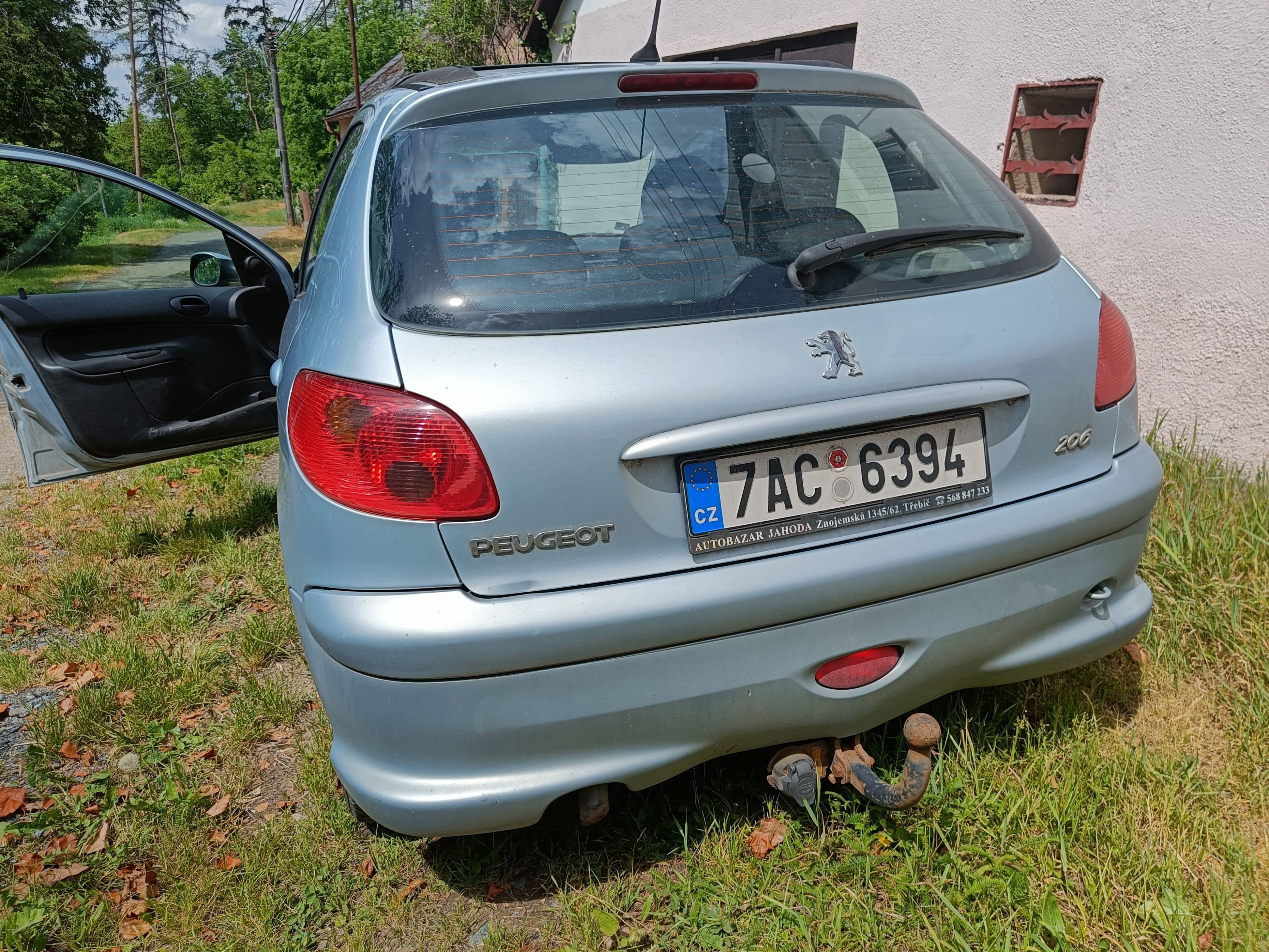 Peugeot 206, 1.4, tažné, panorama střecha - fotka 5