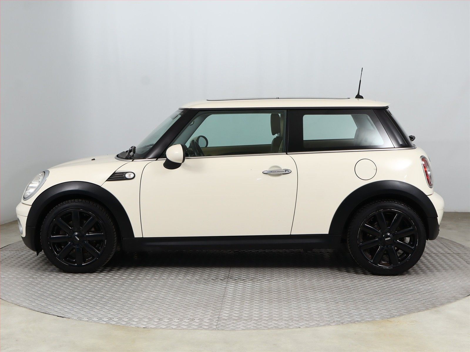 Mini One, One, Kožené sedačky, Xenony - fotka 3