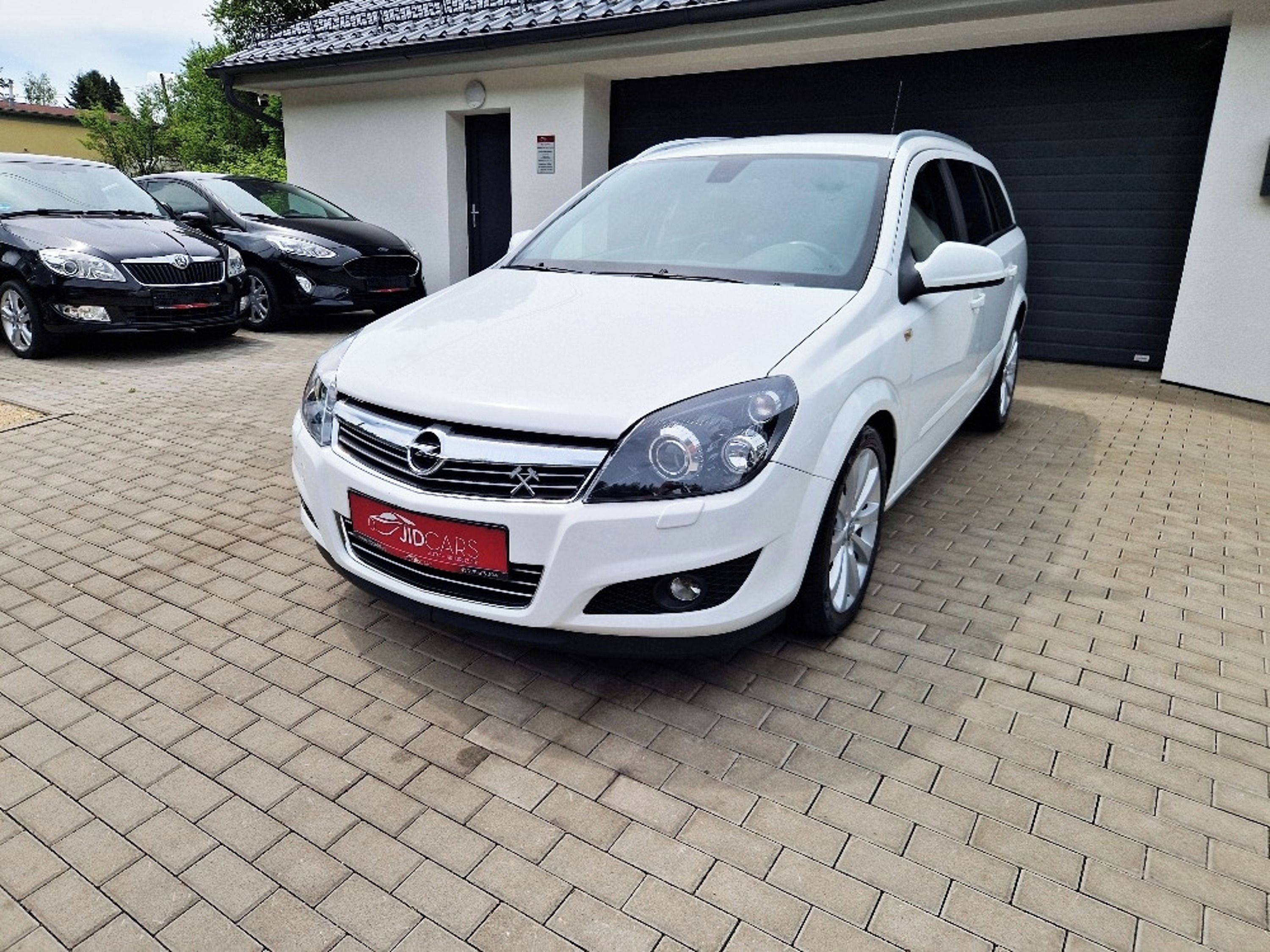 Opel Astra, 1.6 (85 kW), 101 tis. km - fotka 2