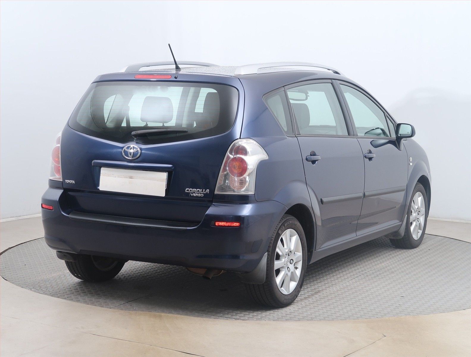 Toyota Corolla Verso, 1.8, Automatická klima - fotka 5