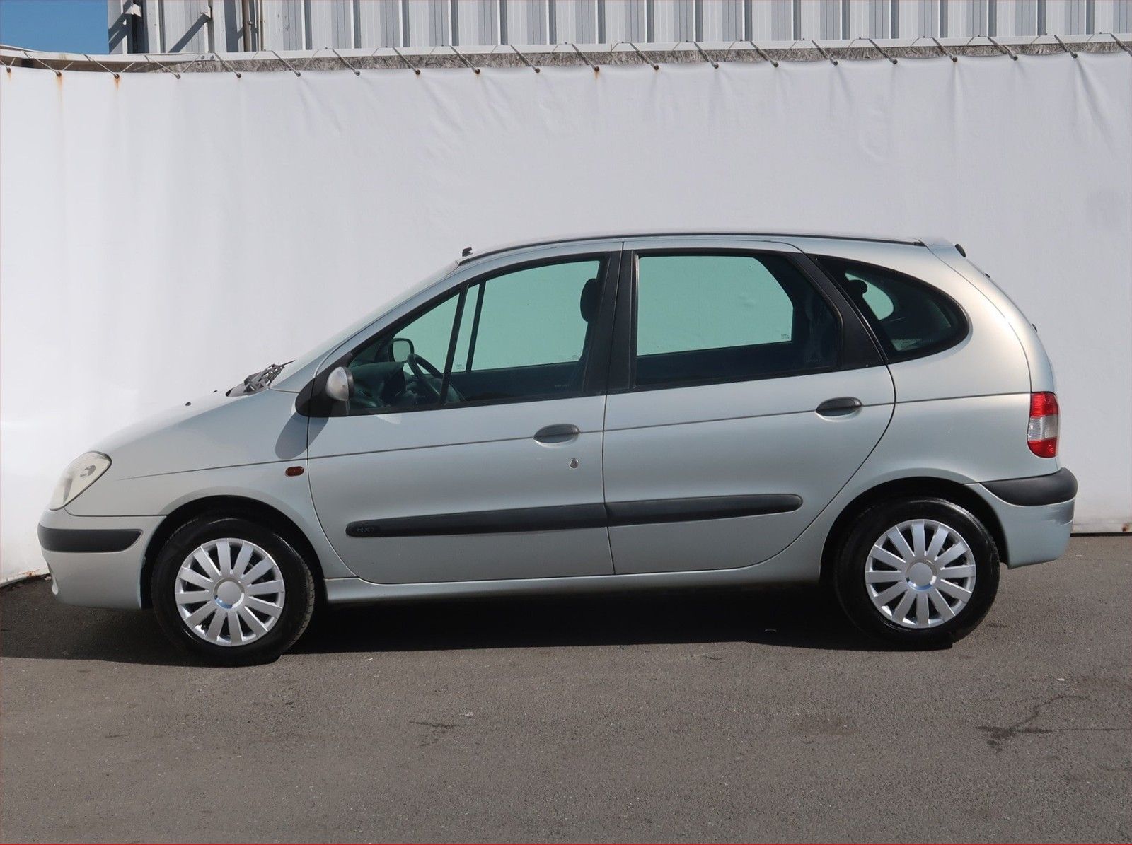 Renault Scénic, 1.6i, Klima, za dobrou cenu - fotka 3