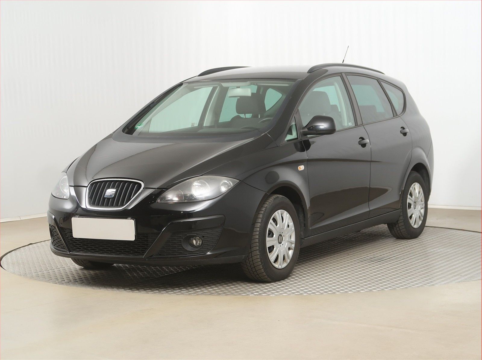 Seat Altea, 1.6 TDI, Automatická klima - fotka 2