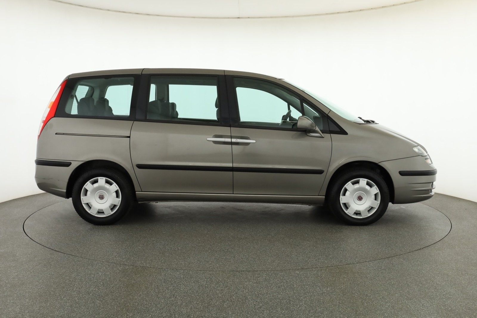 Fiat Ulysse, 2.0 JTD, 7 míst - fotka 6