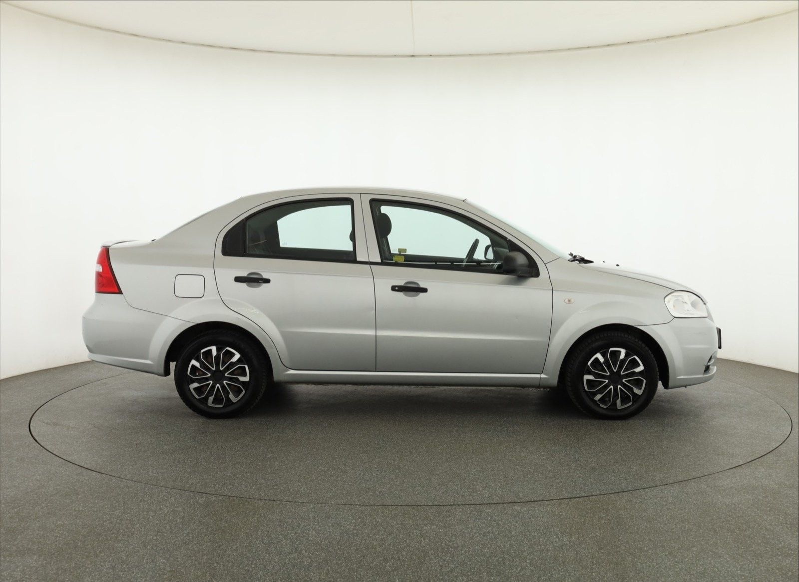 Chevrolet Aveo, 1.2 i 16V, Serv.kniha - fotka 6