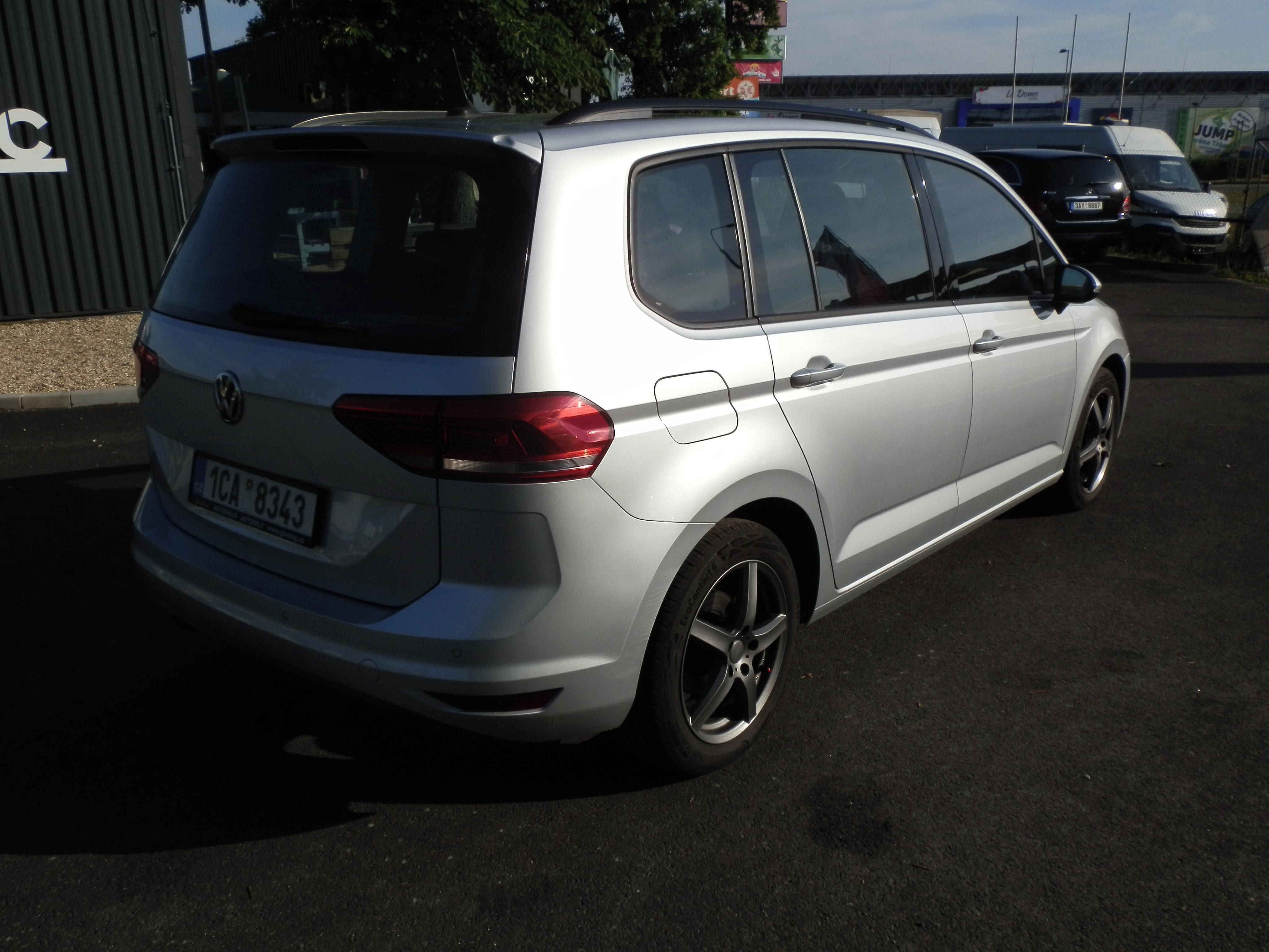 Volkswagen Touran, 1,6 TDi - fotka 5