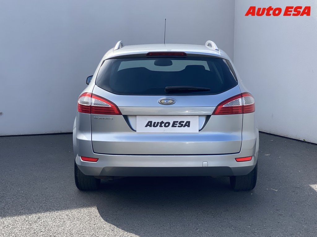Ford Mondeo, 2.0 i - fotka 5