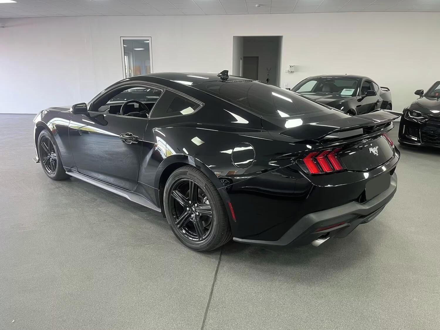 Ford Mustang, MUSTANG 2,3l EcoBoost Premium/ - fotka 2