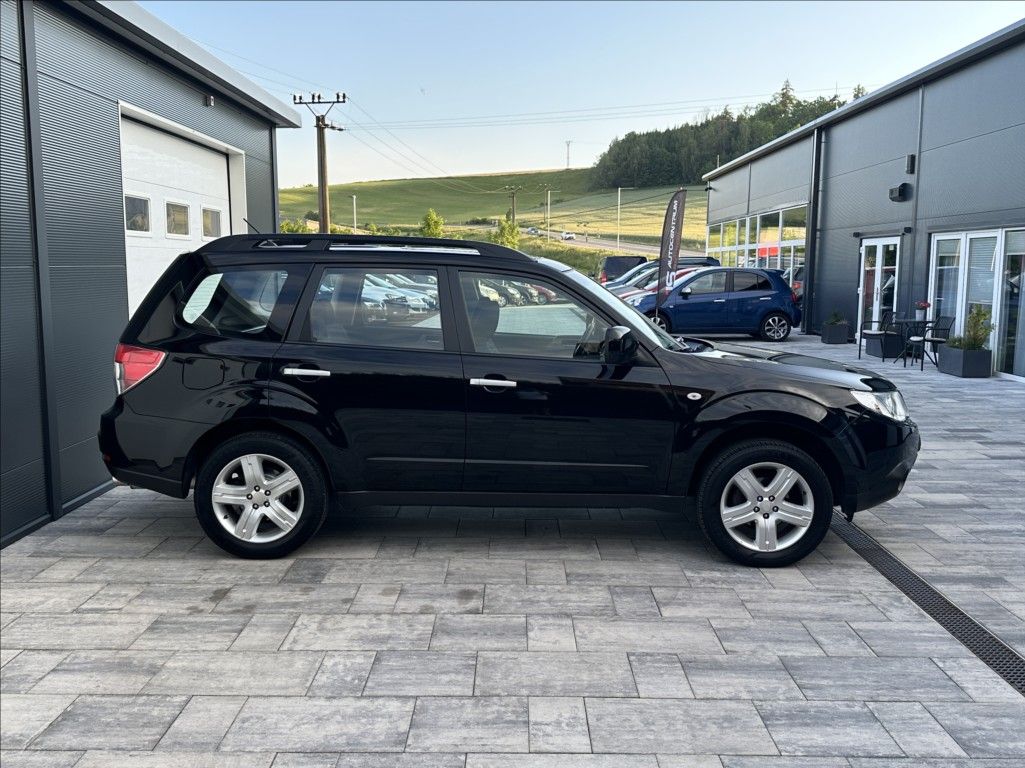 Subaru Forester, 2,0 150PS  Comfort A/T 4x4 - fotka 6