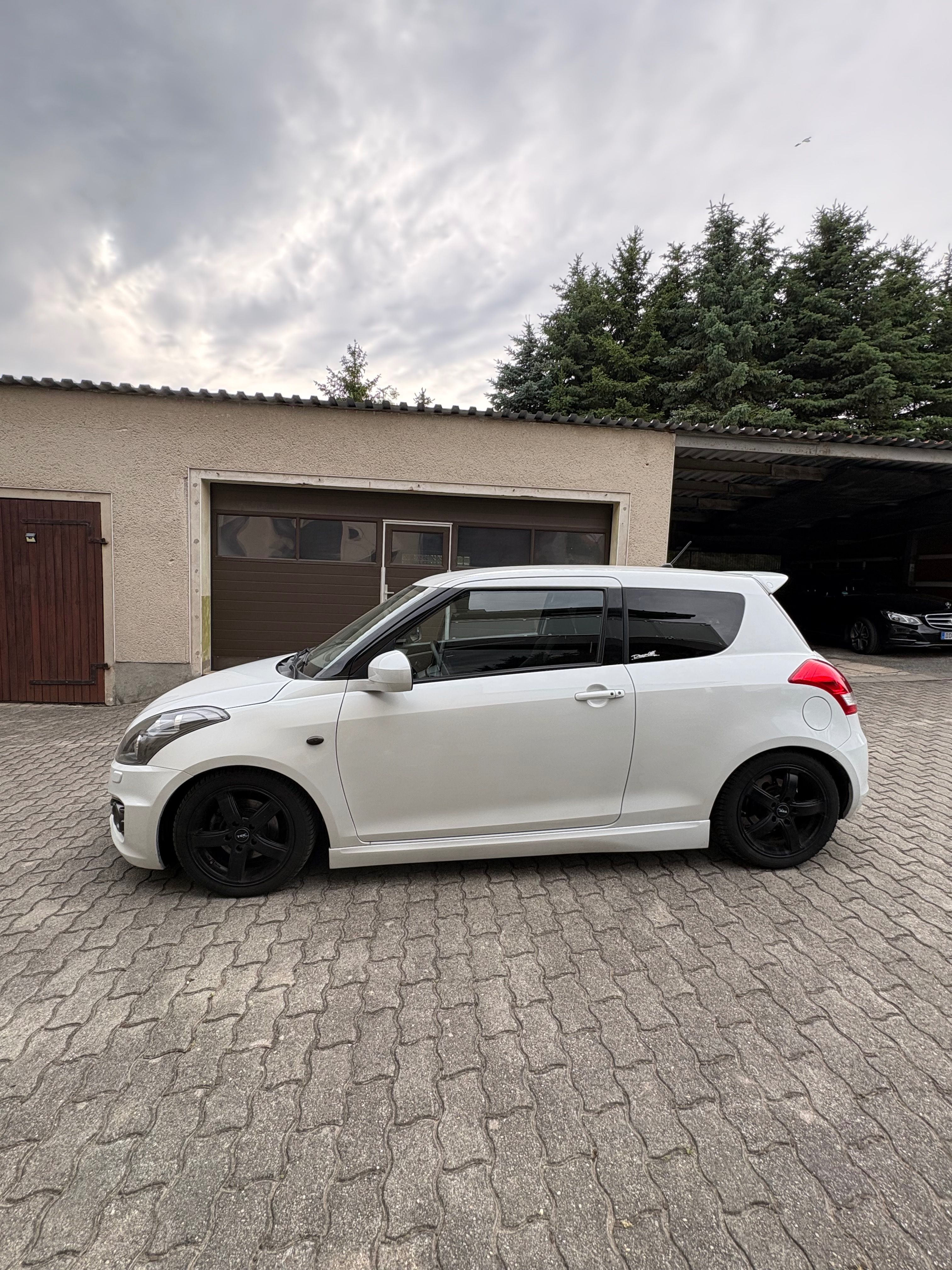 Suzuki Swift, Suzuki Swift Sport 1.6 100kw - fotka 2