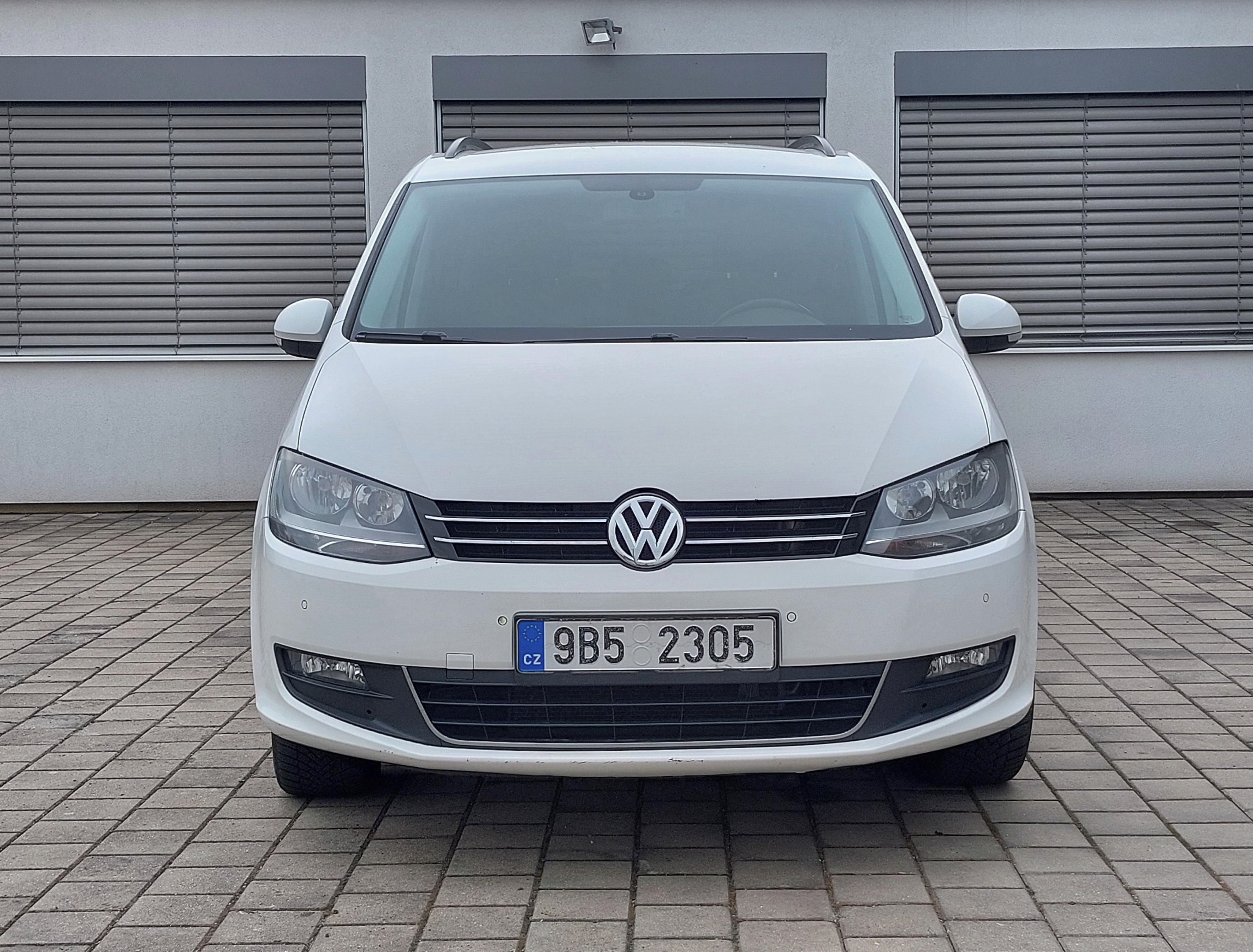 Volkswagen Sharan, 2.0 TDI - 7-místné + tažné - fotka 2