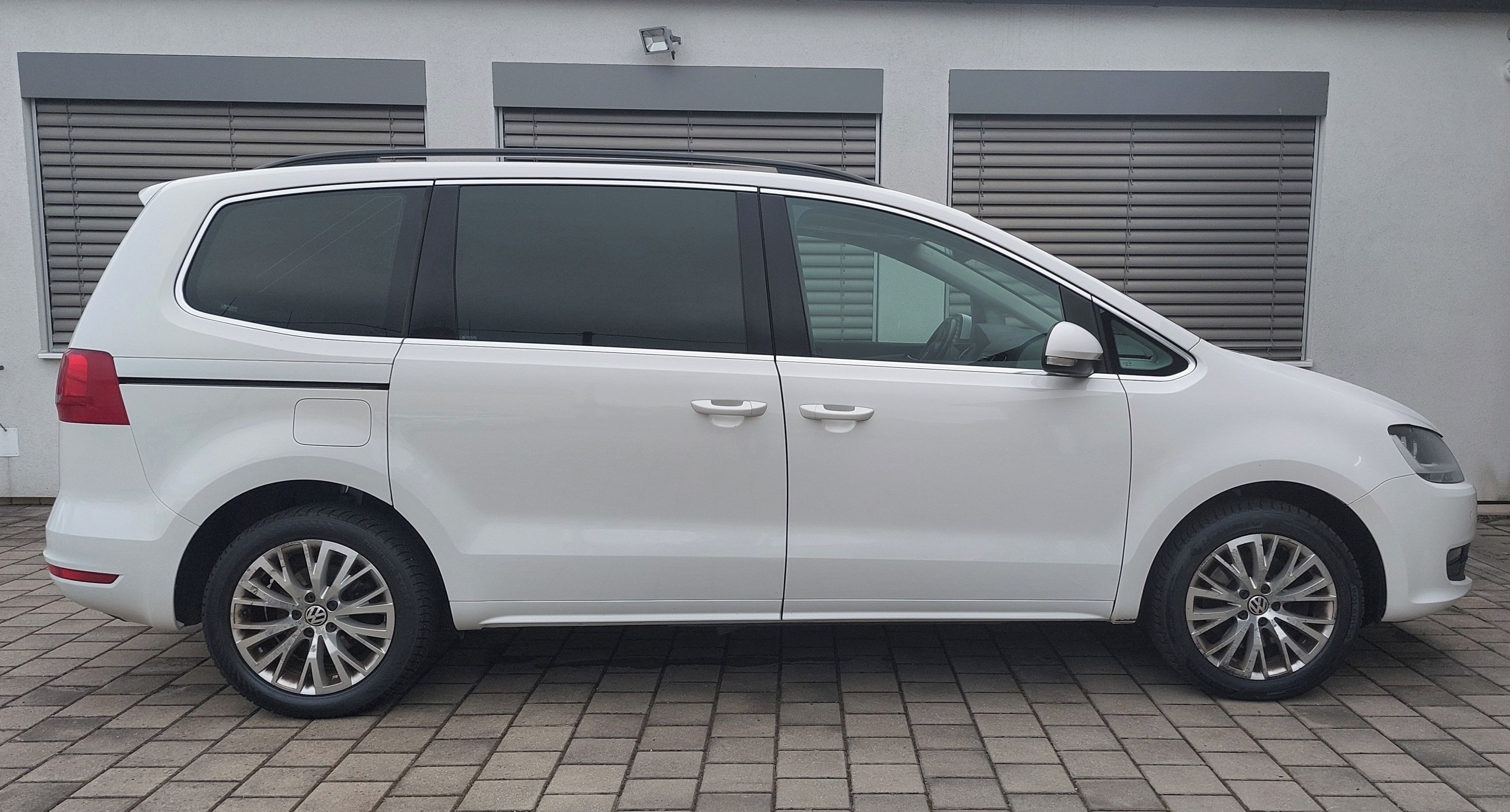 Volkswagen Sharan, 2.0 TDI - 7-místné + tažné - fotka 4