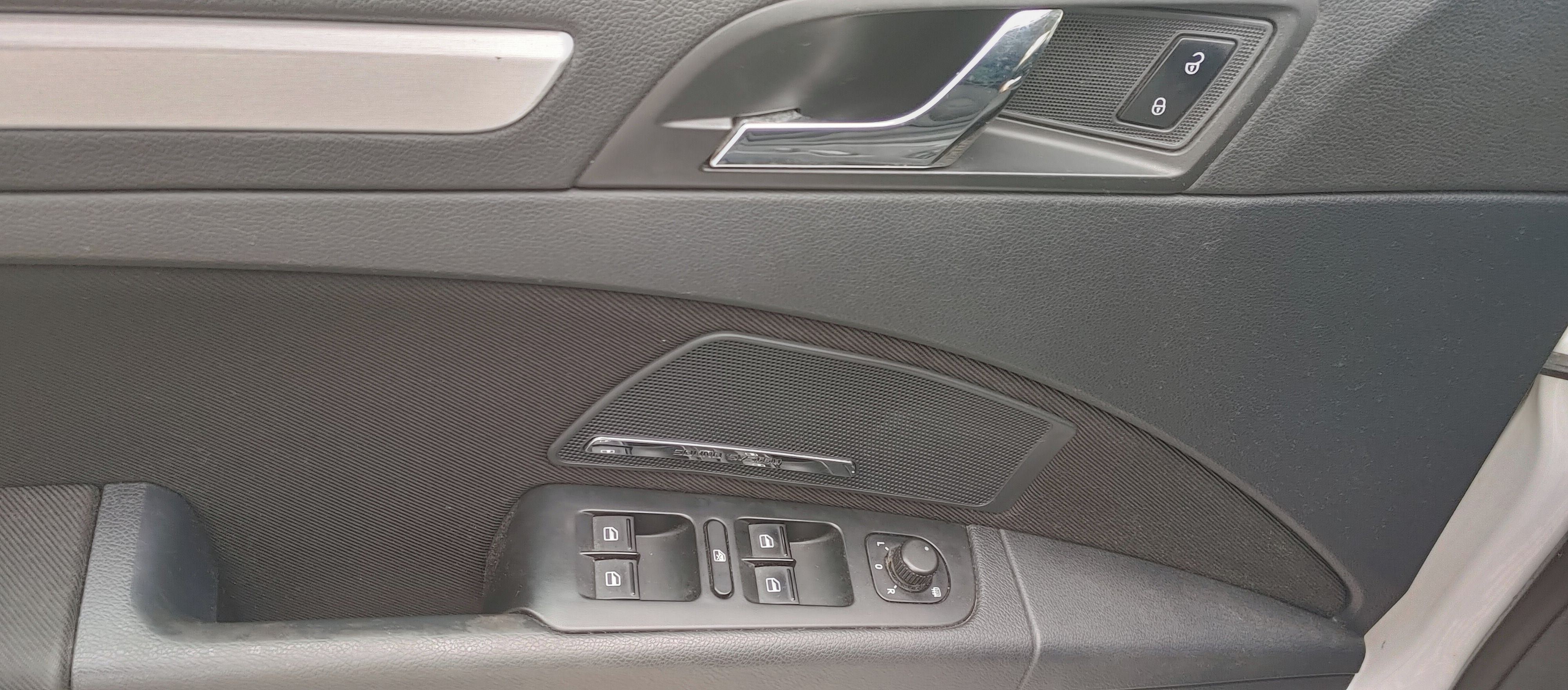 Škoda Superb, 2.0TDi - fotka 6