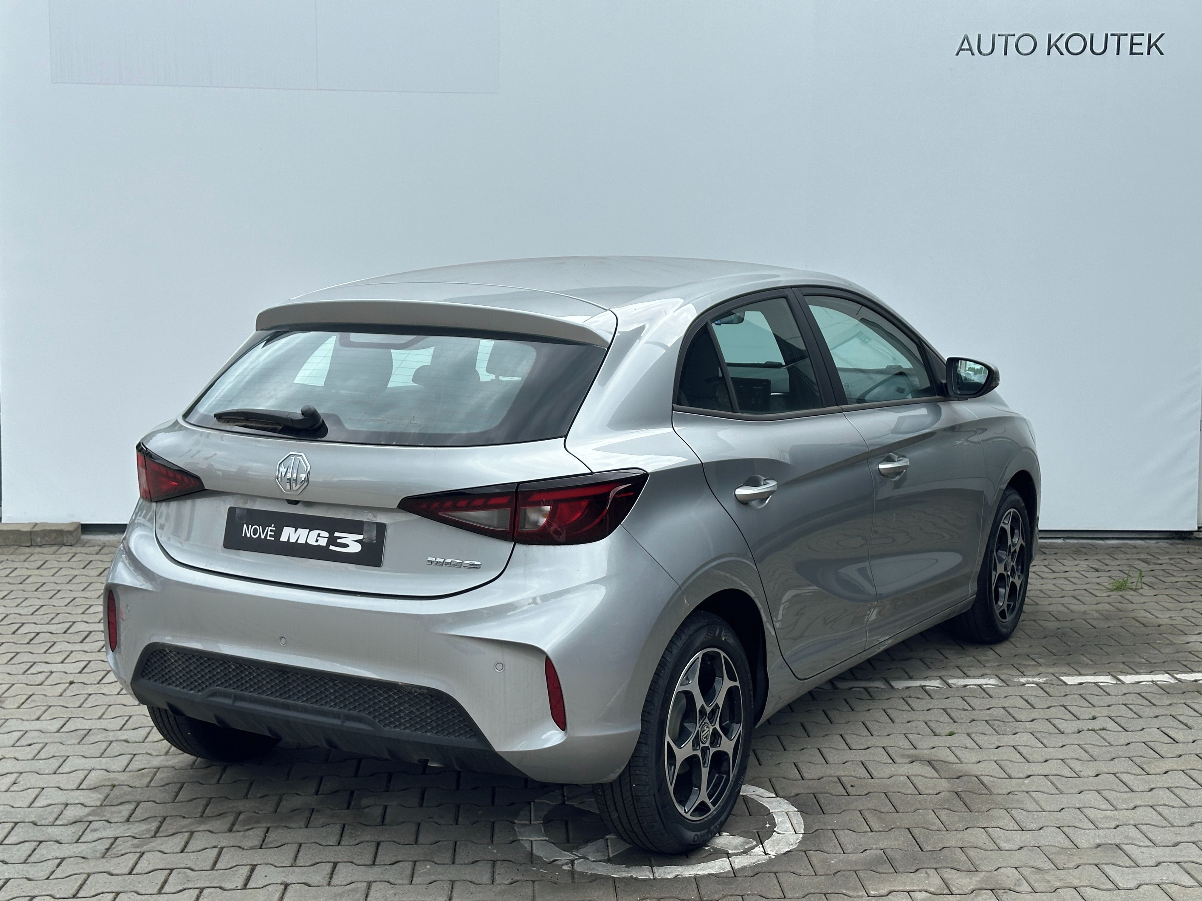 MG, MG3, ELEGANCE 1.5 85kw/115hp - fotka 4
