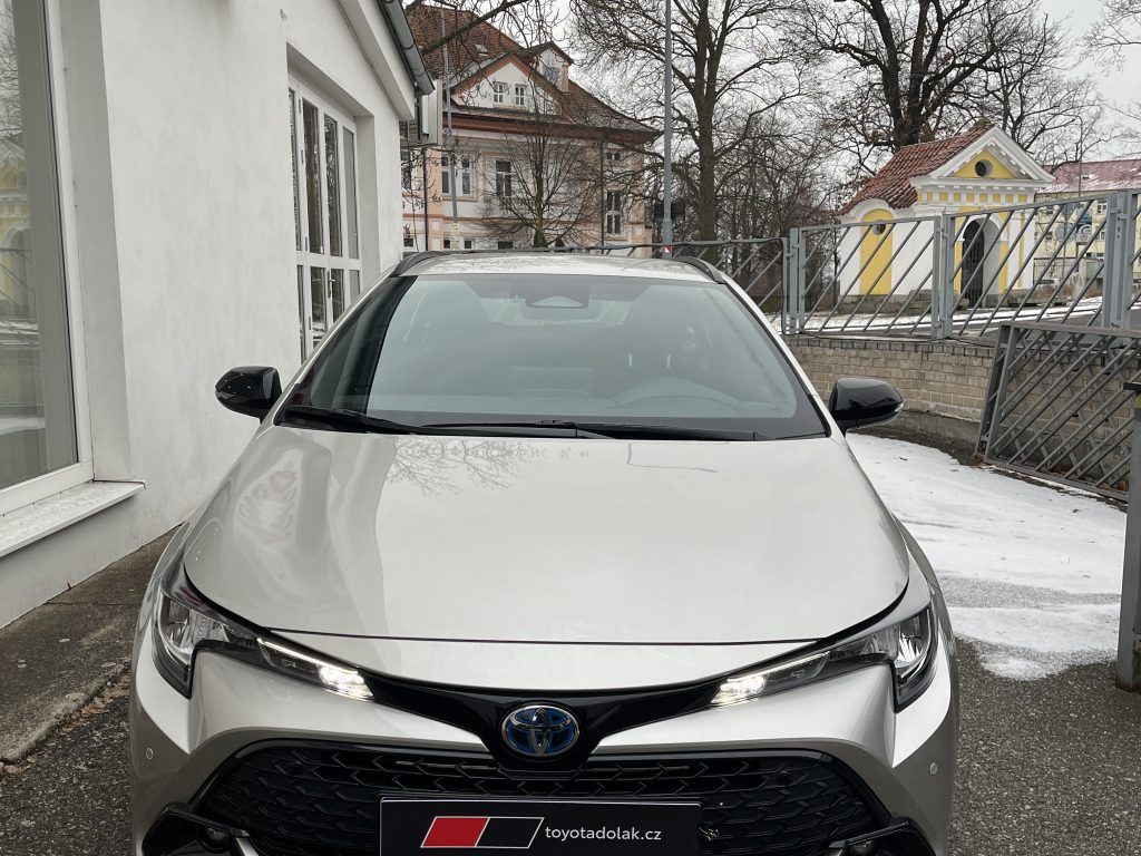 Toyota Corolla, 1,8 HEV, Comfort Tech - fotka 2