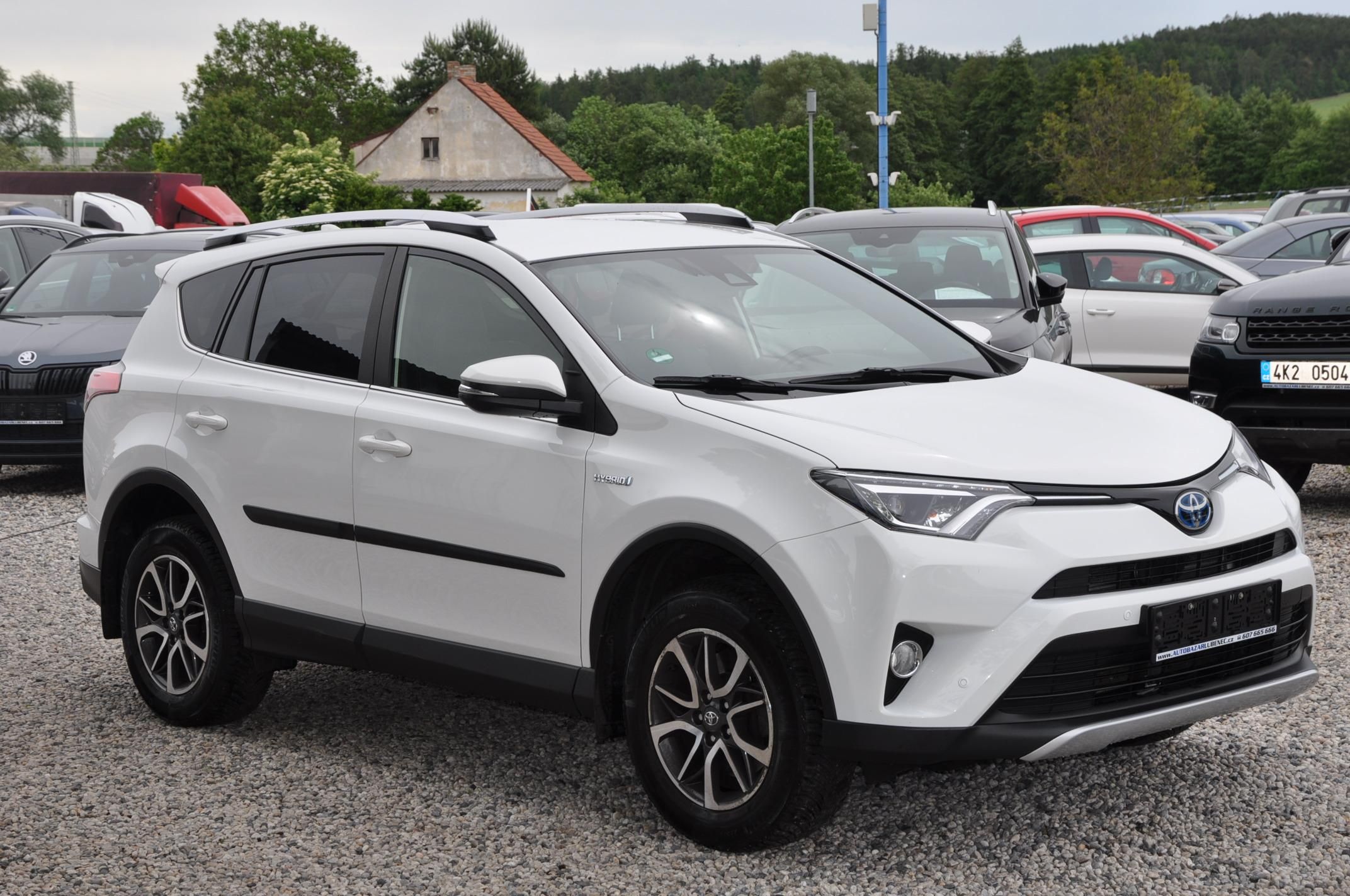 Toyota Rav4, 2.5 Hybrid - fotka 2