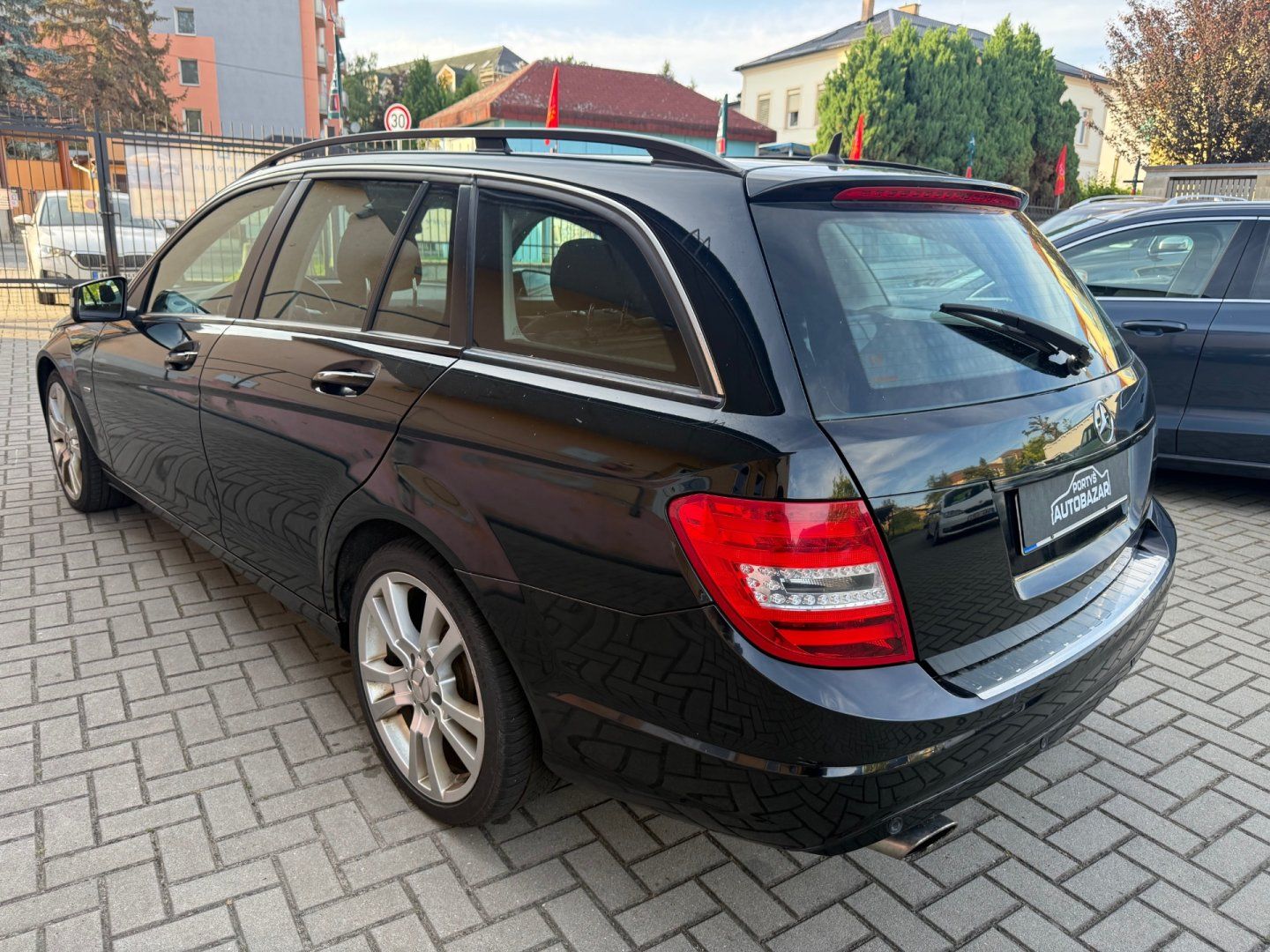 Mercedes-Benz Třídy C, 2.2 CDI - AMG Paket - Facelift - fotka 6