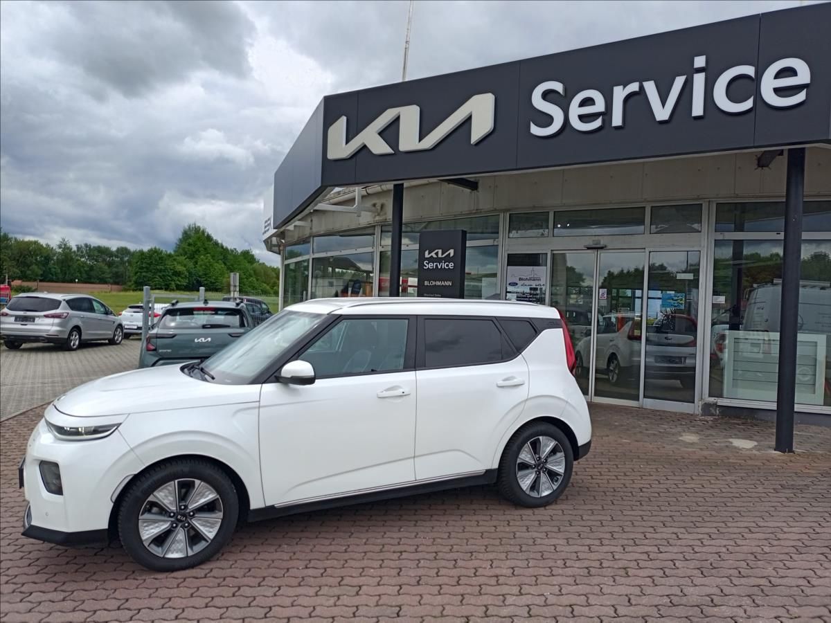 Kia e-Soul, 150 KW- baterie 64 kwh - fotka 3